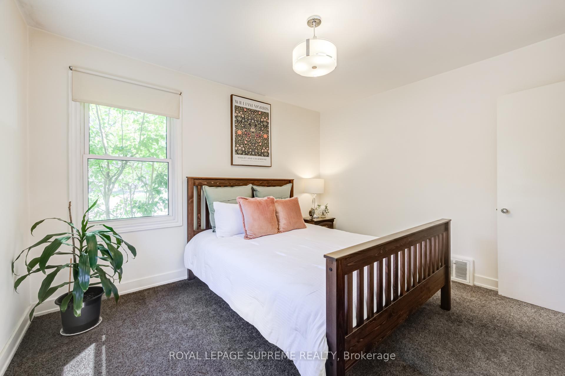 2922 Portage Road