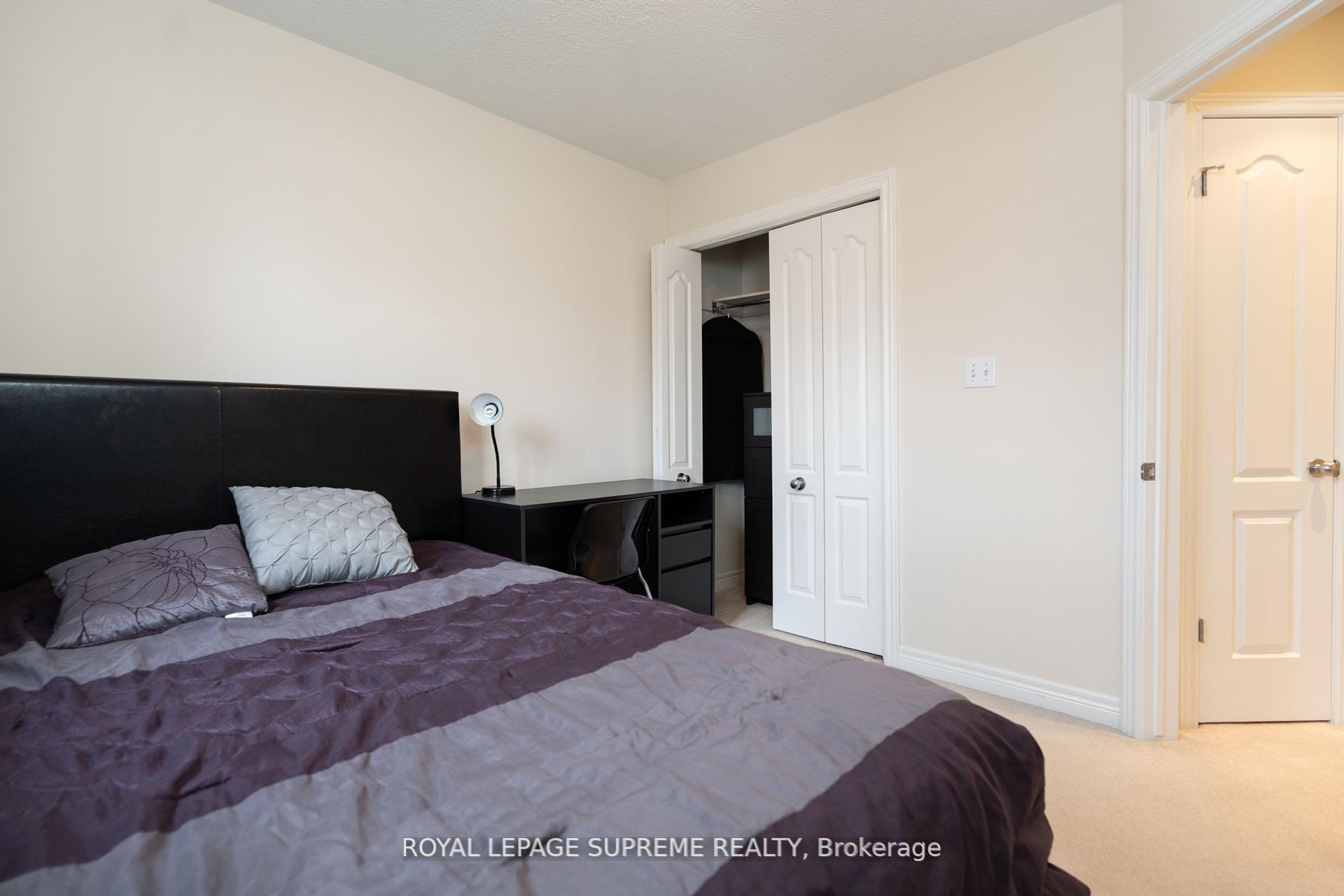 31 1/2 Thorold Road E