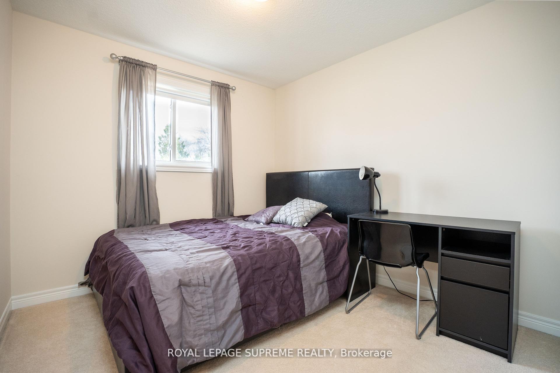 31 1/2 Thorold Road E