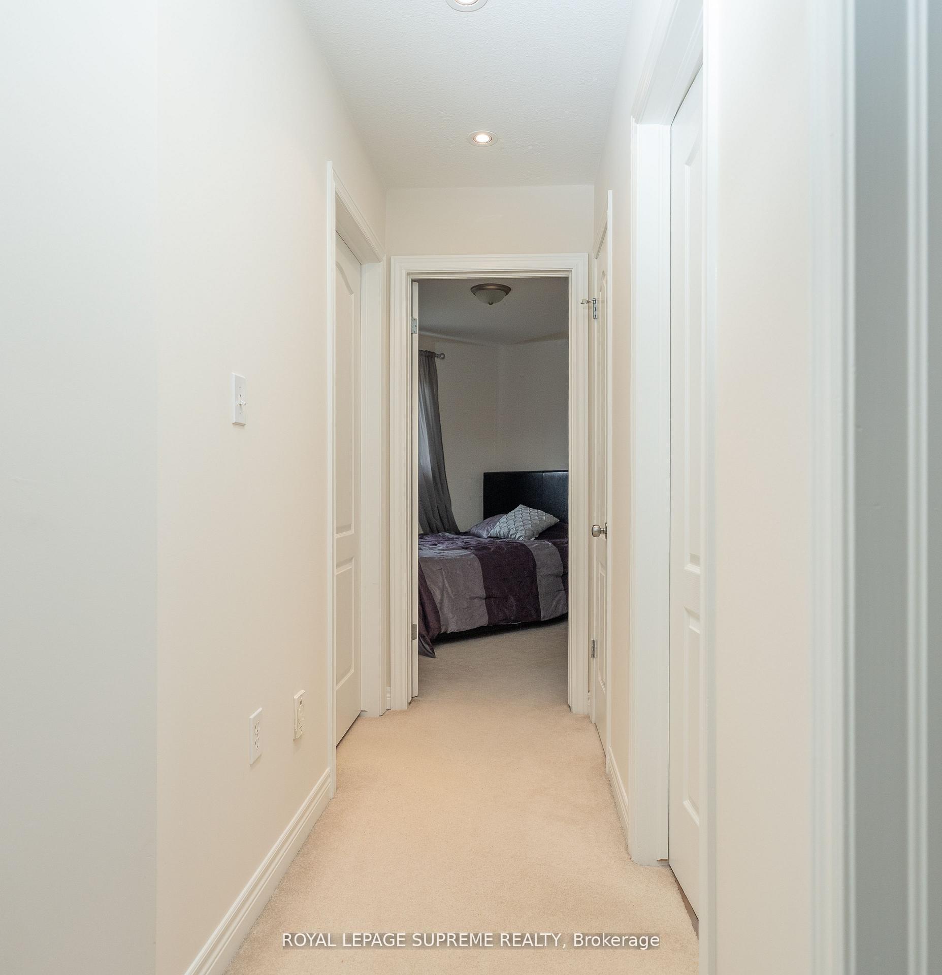 31 1/2 Thorold Road E