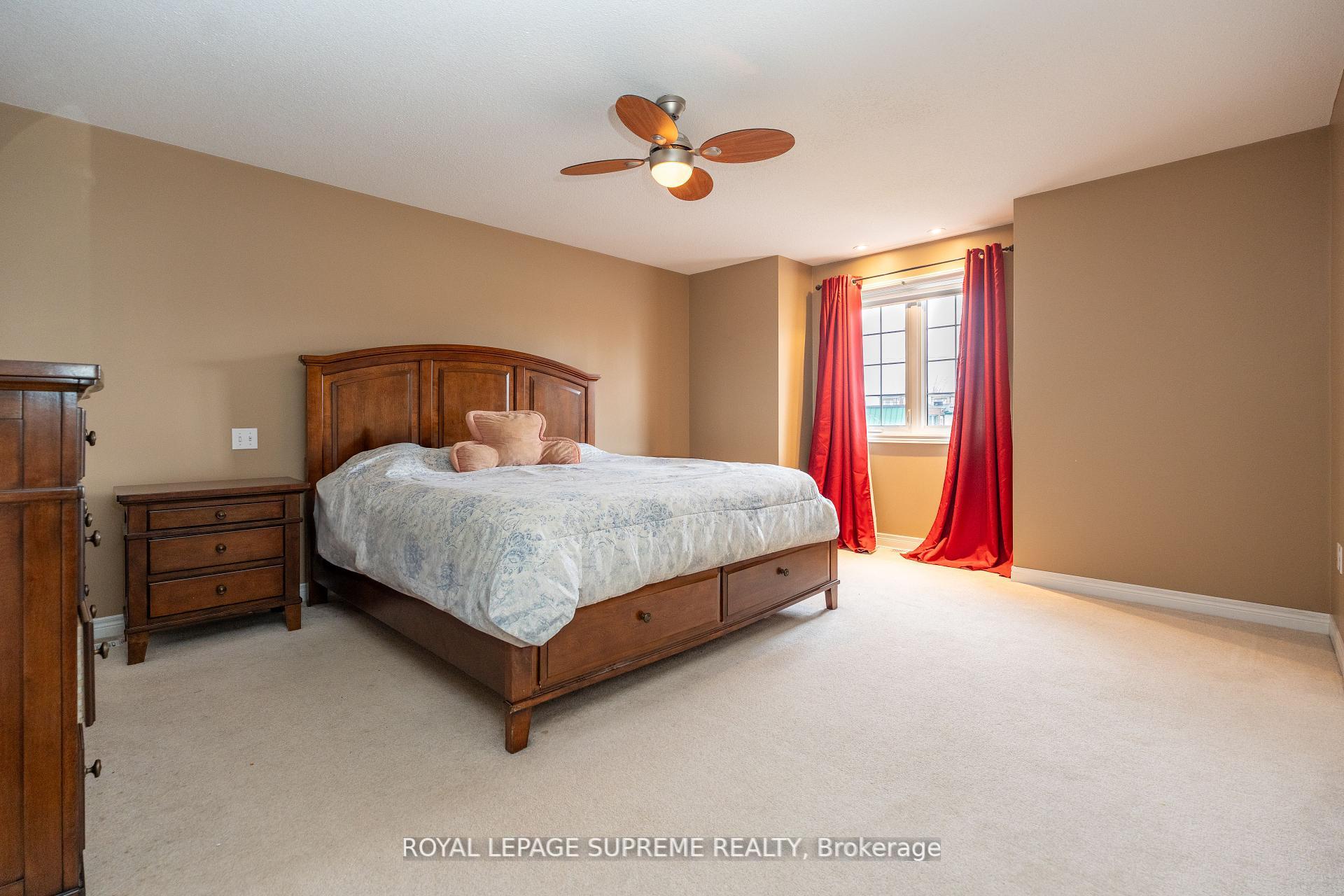 31 1/2 Thorold Road E