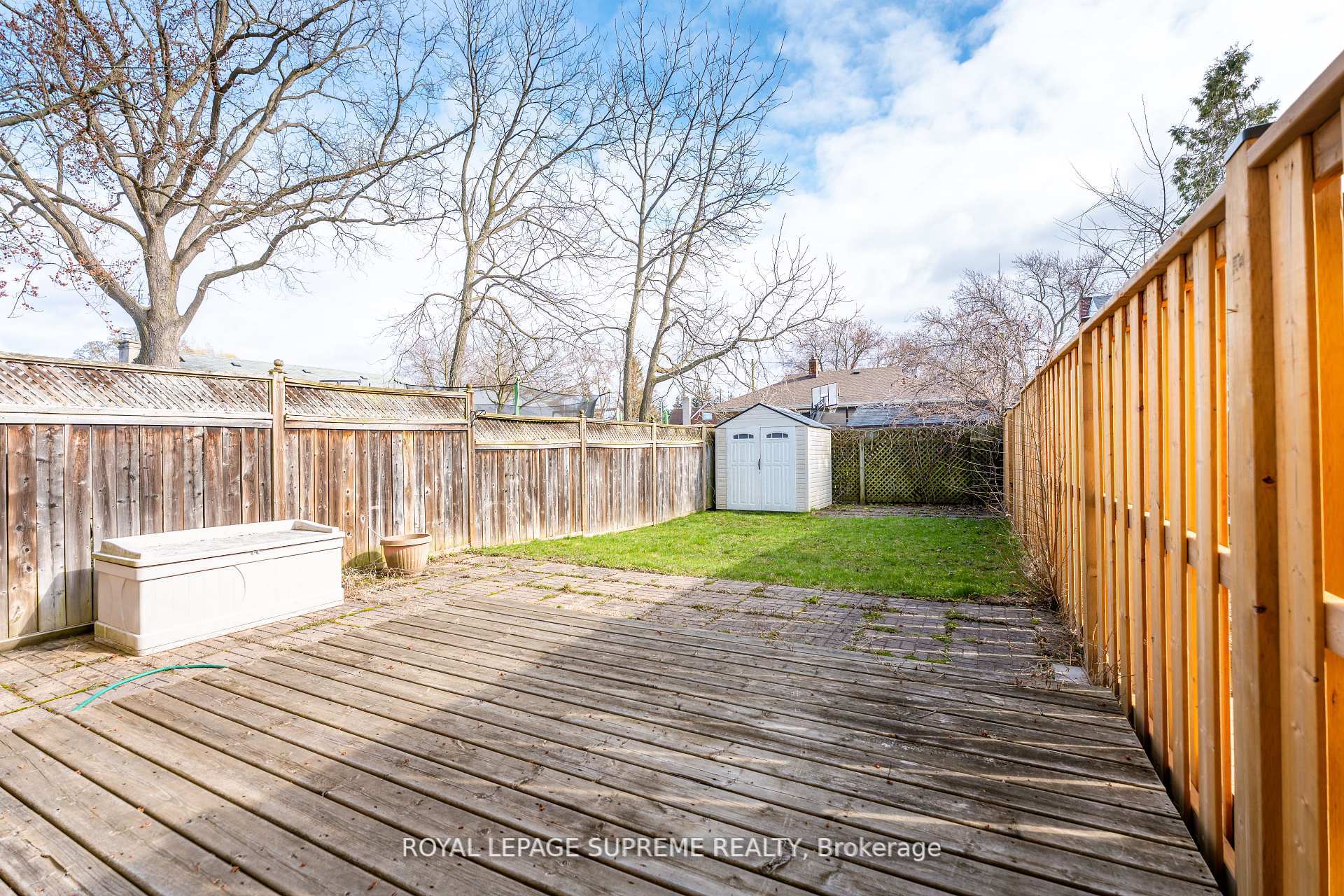 31 1/2 Thorold Road E