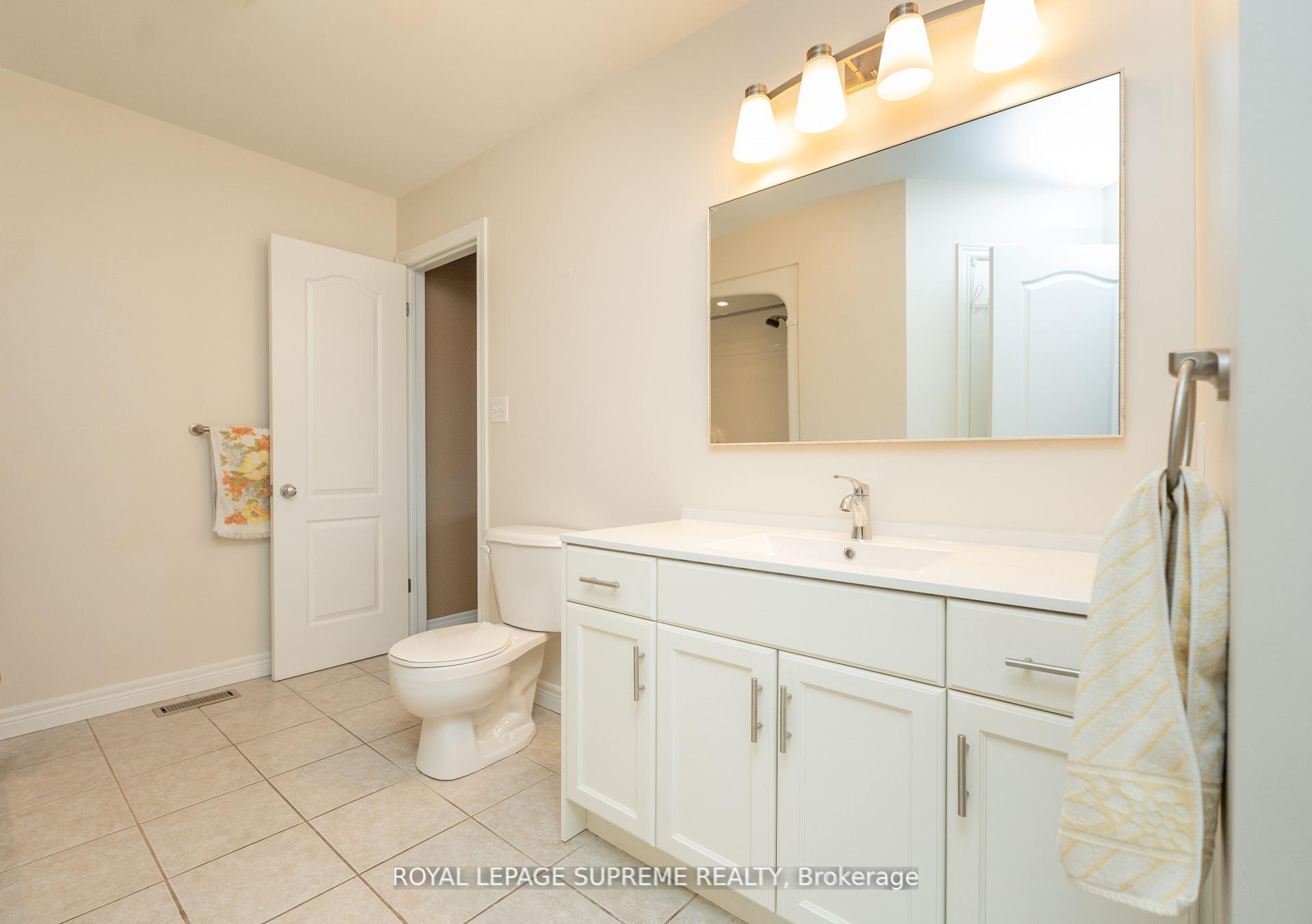 31 1/2 Thorold Road