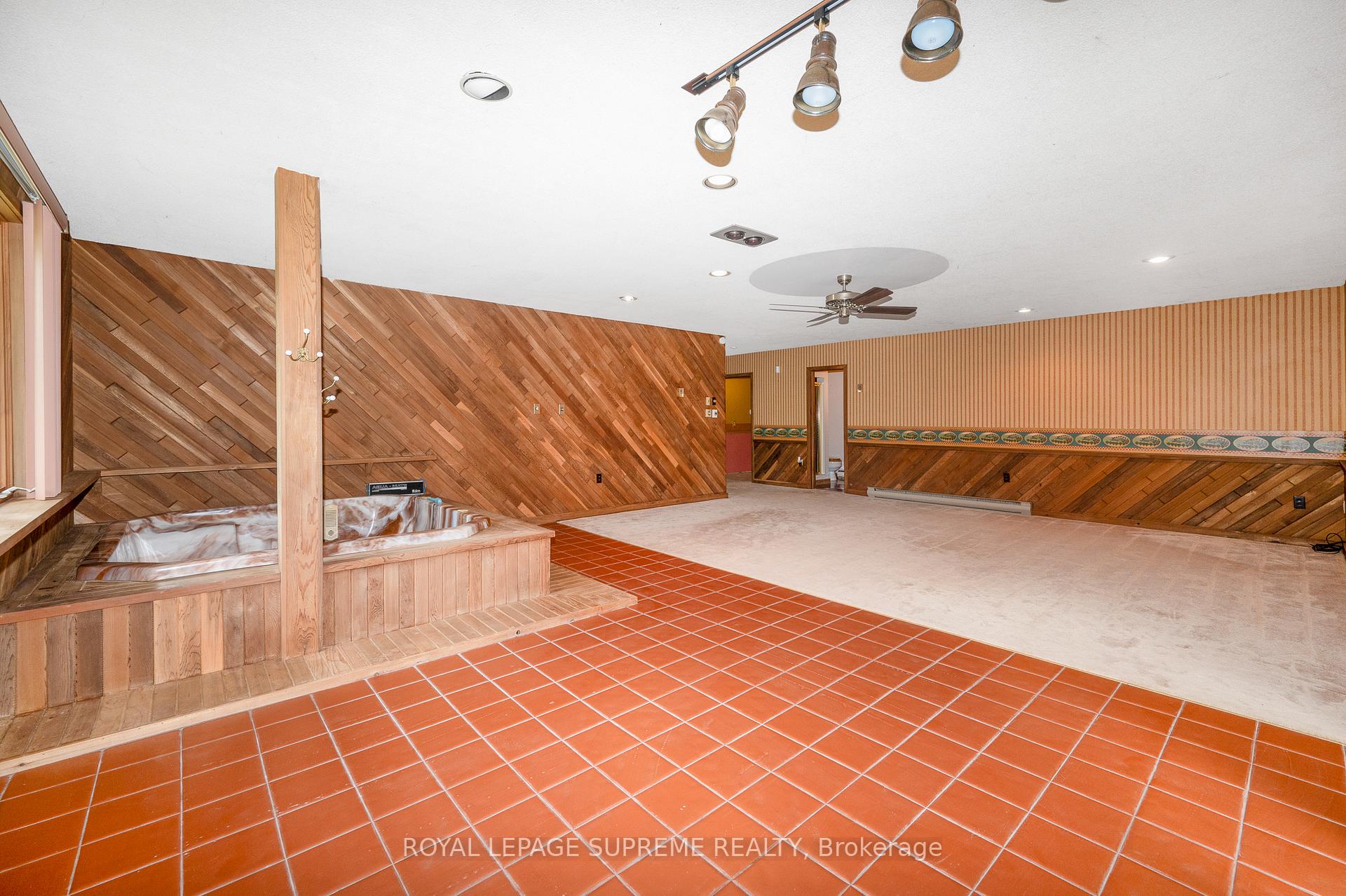 2035 Hollow Road
