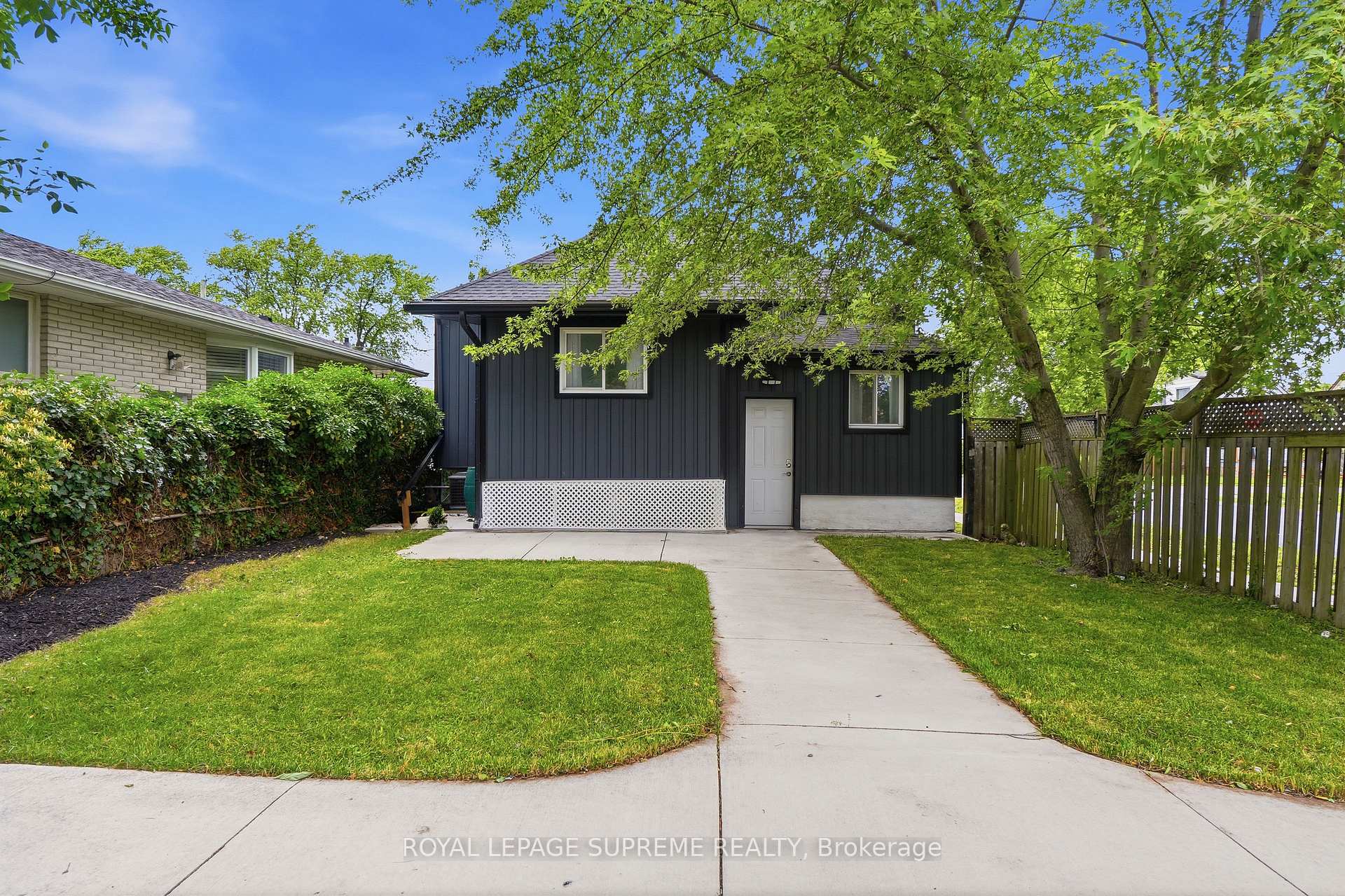 24 Alexandra Boulevard