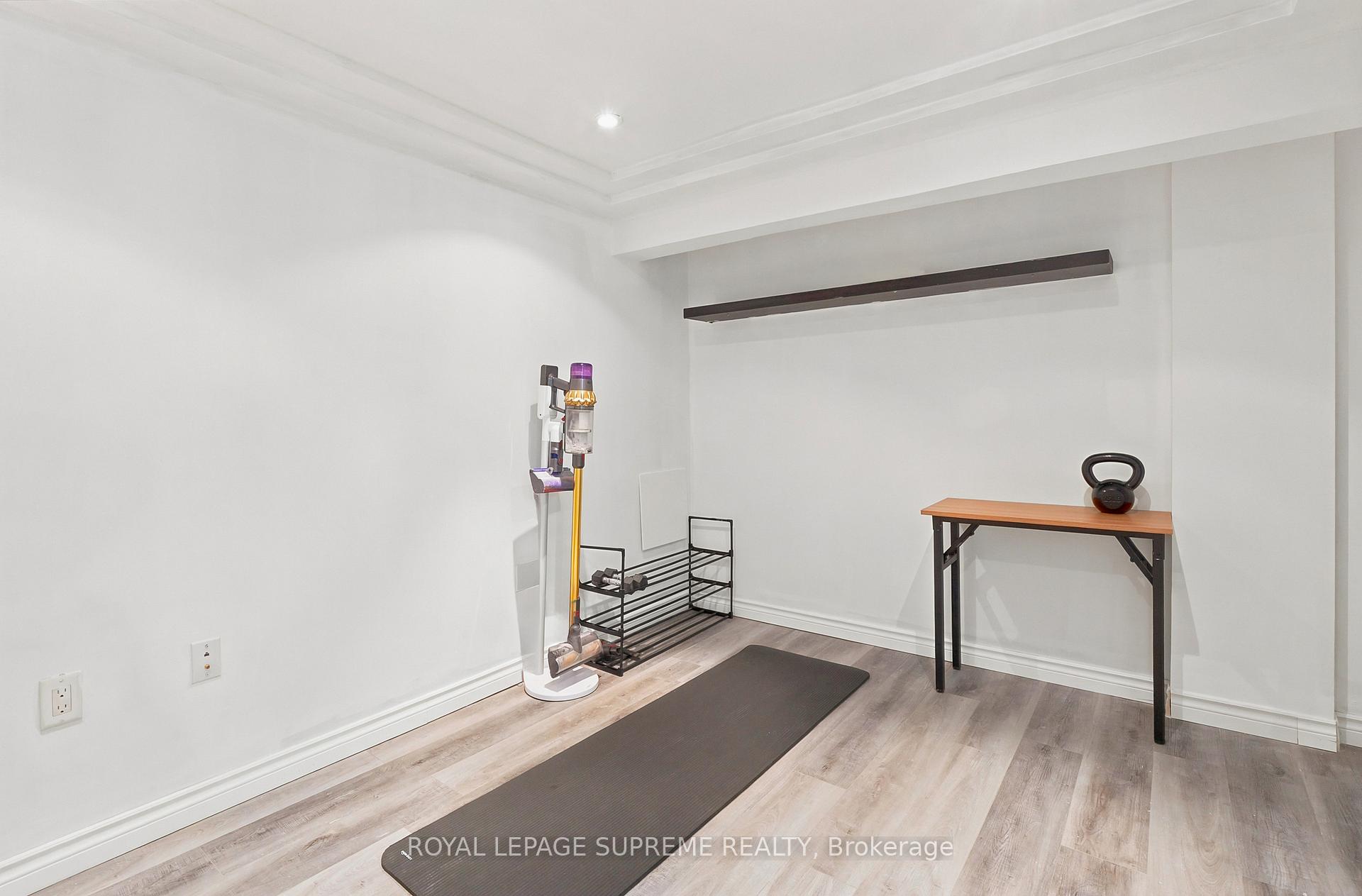 24 Alexandra Boulevard