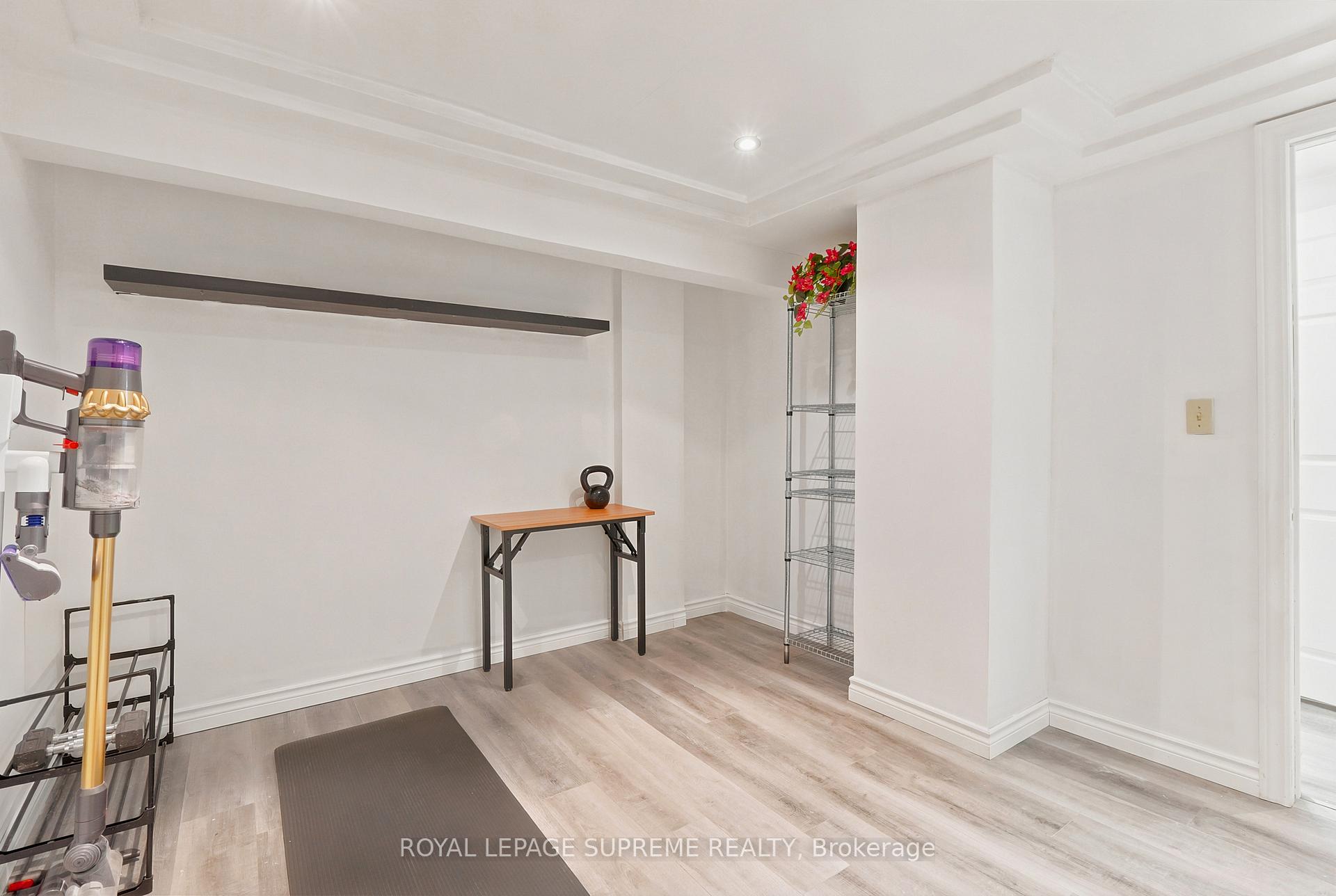 24 Alexandra Boulevard