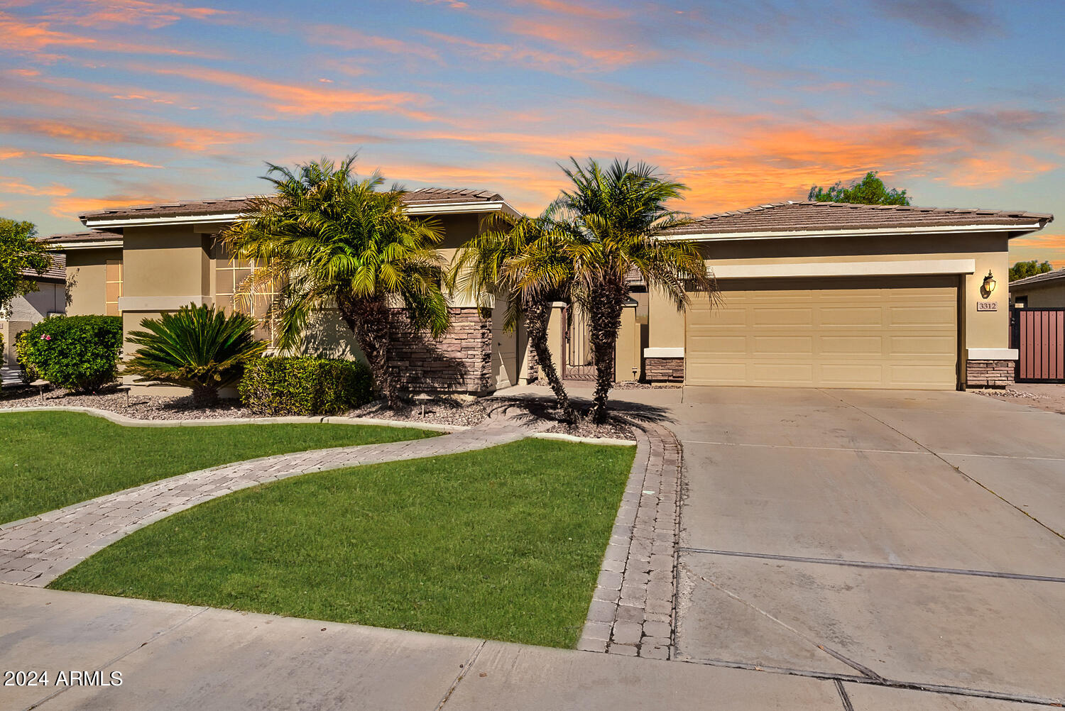 3312 E CANYON Way