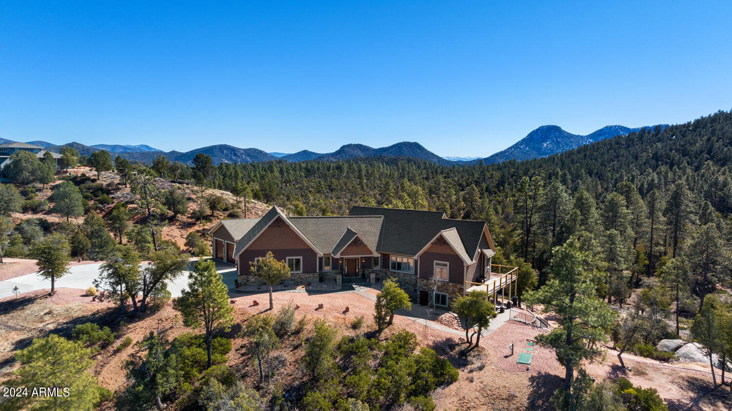 522 E HIGHLINE Drive