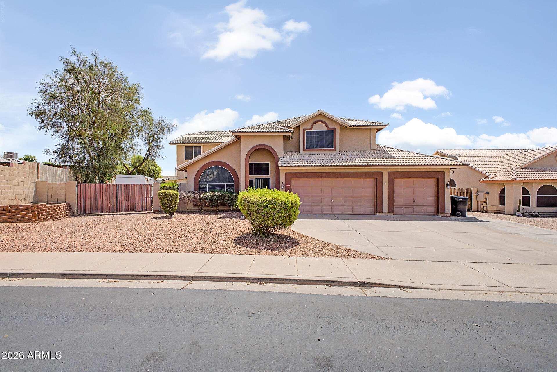 1465 N AVOCA