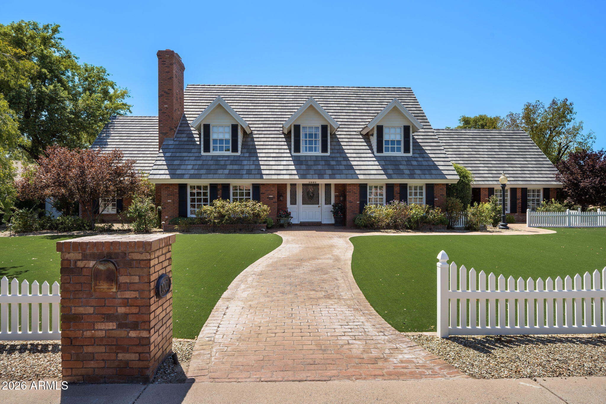 1001 E CAROLINE Lane