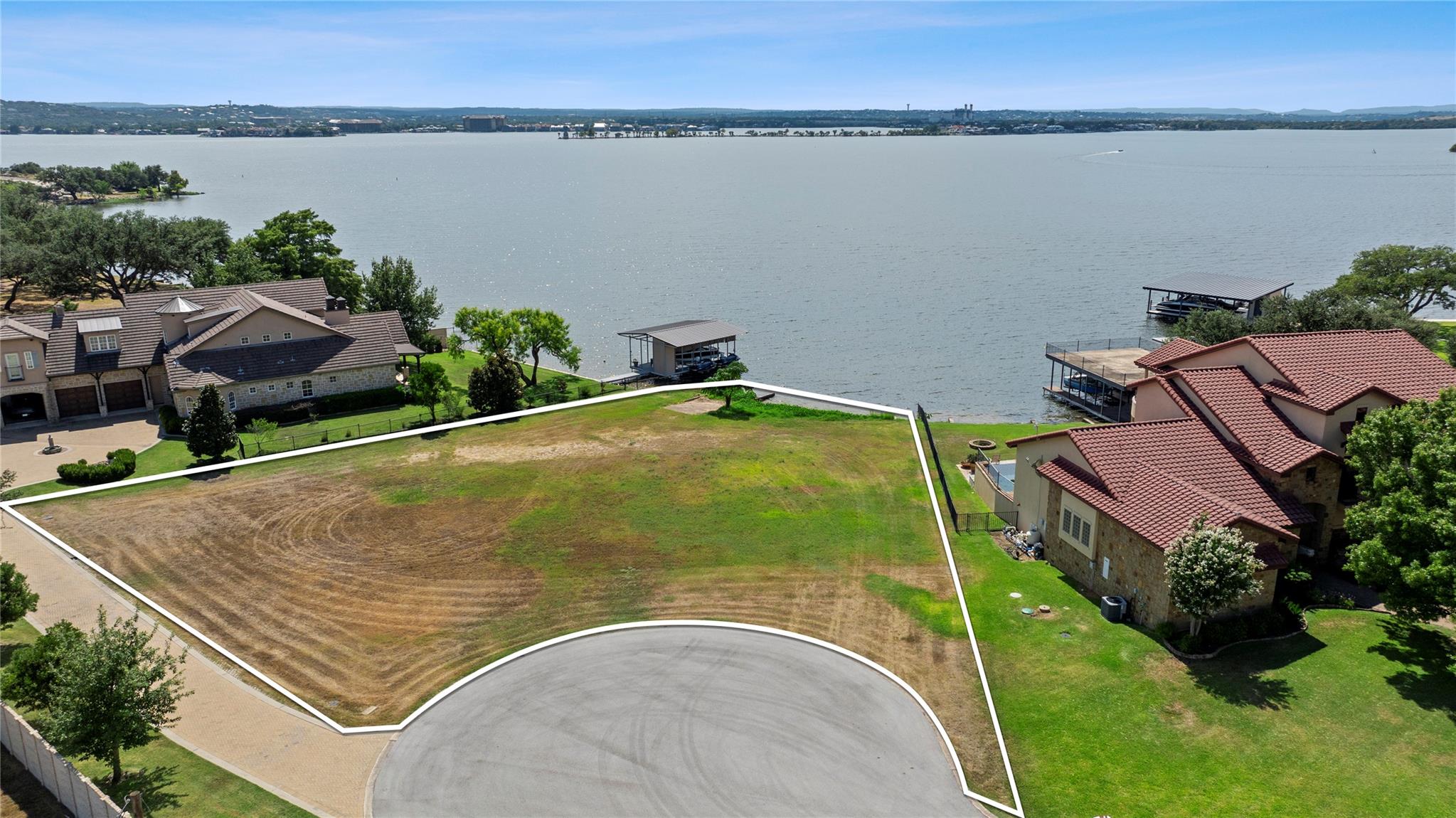 207 Wilderness DR E