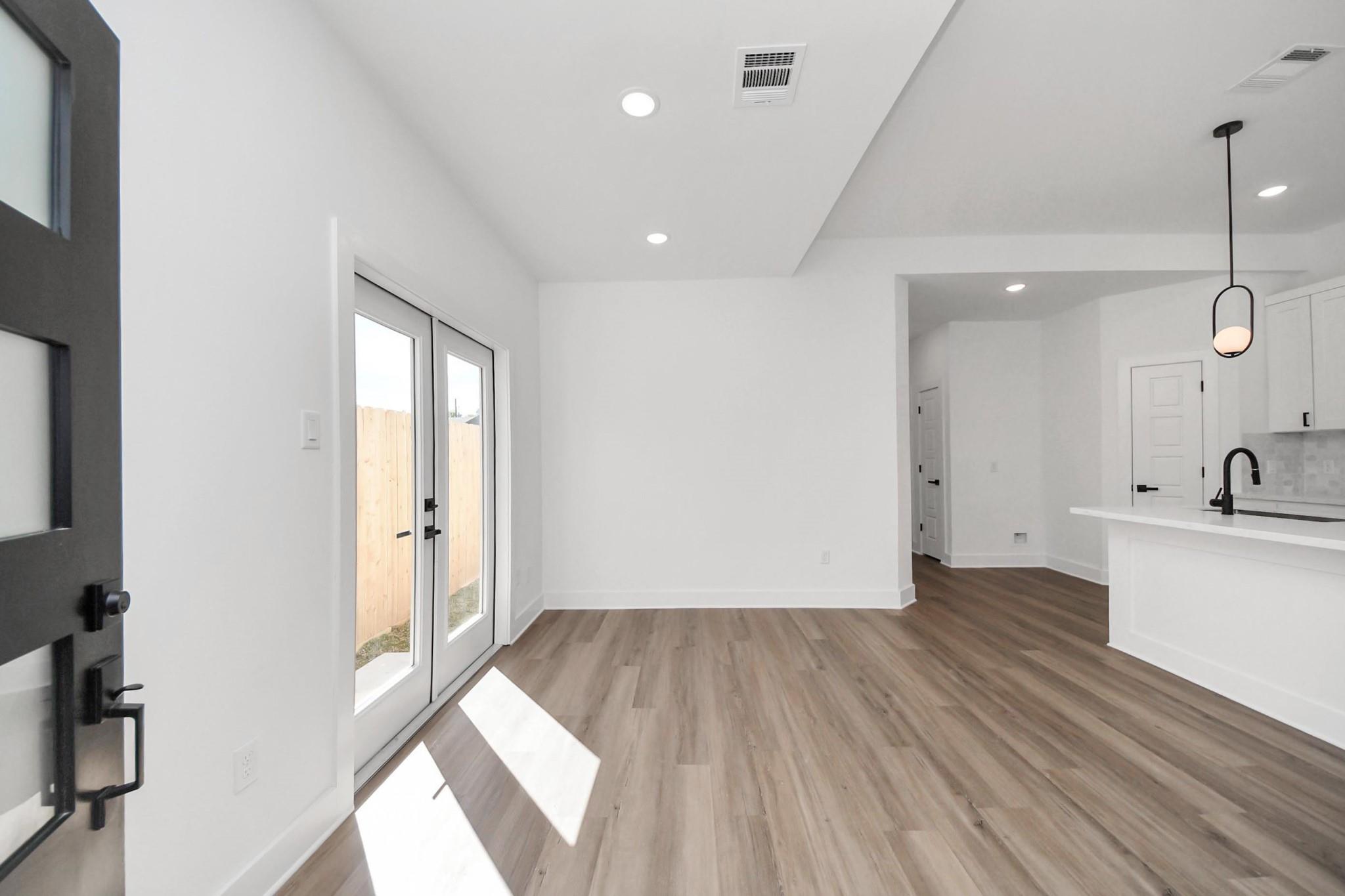 8106 Locksley Street