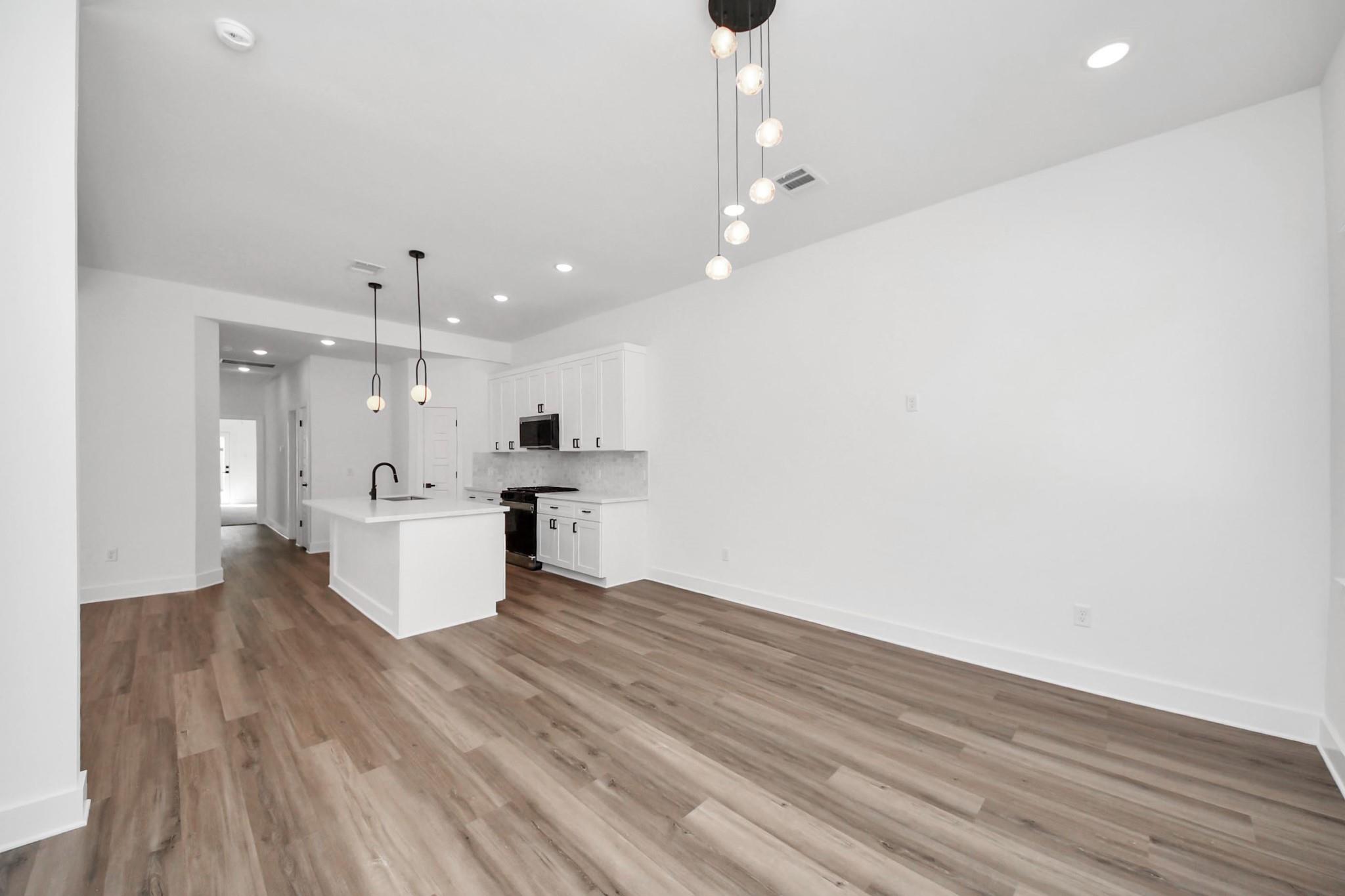 8106 Locksley Street