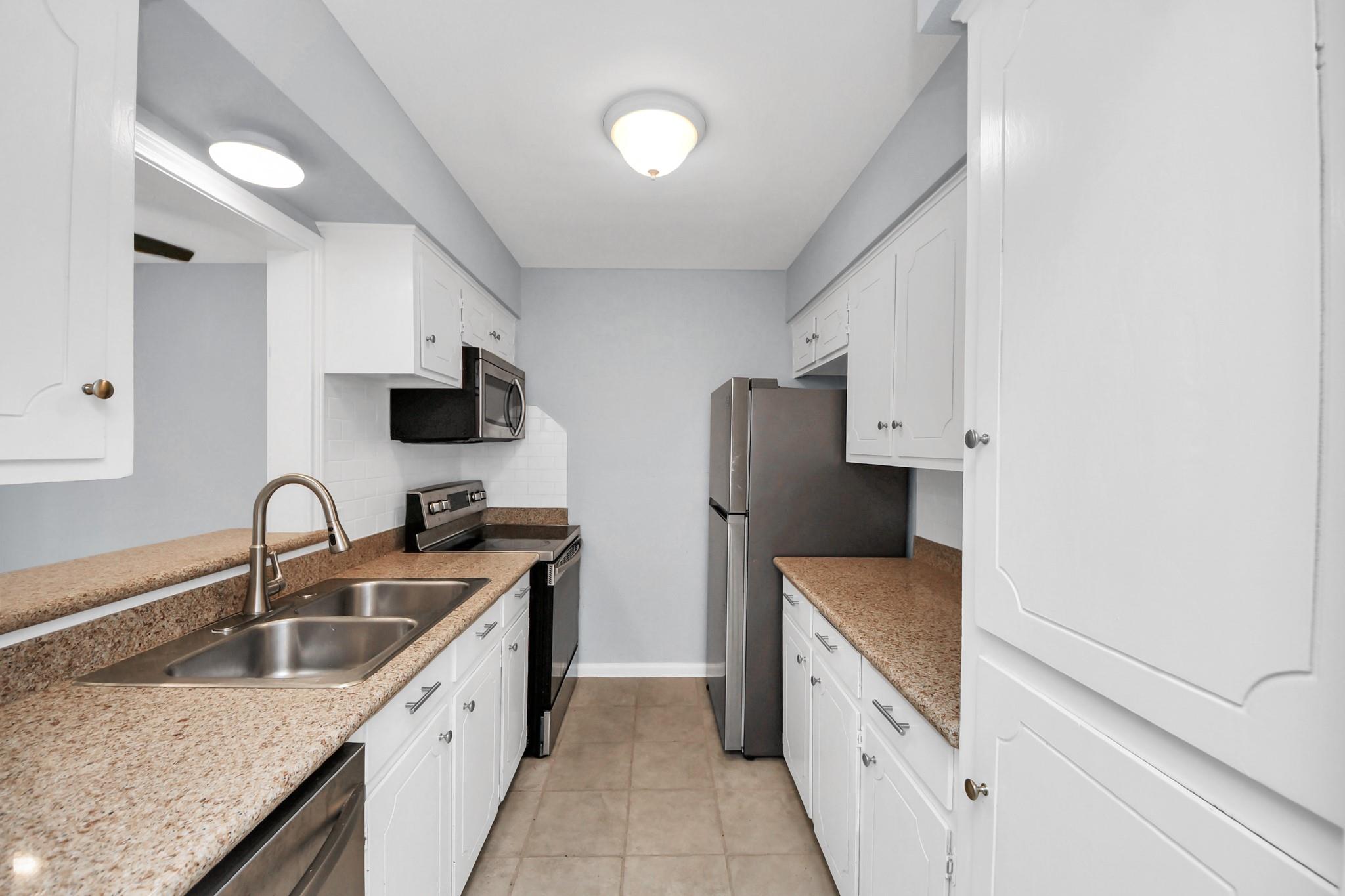 10654 Hazelhurst Drive # 28