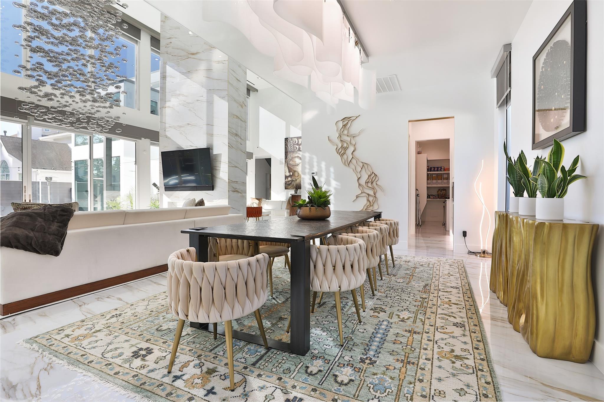 11905 Barryknoll Lane