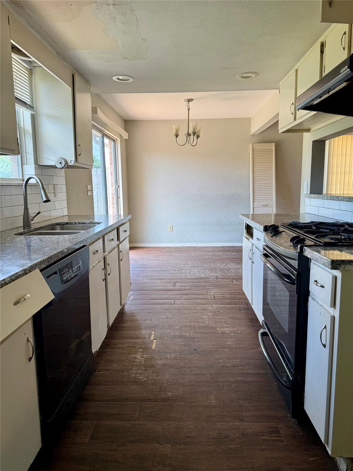 21139 Carmel Valley Drive