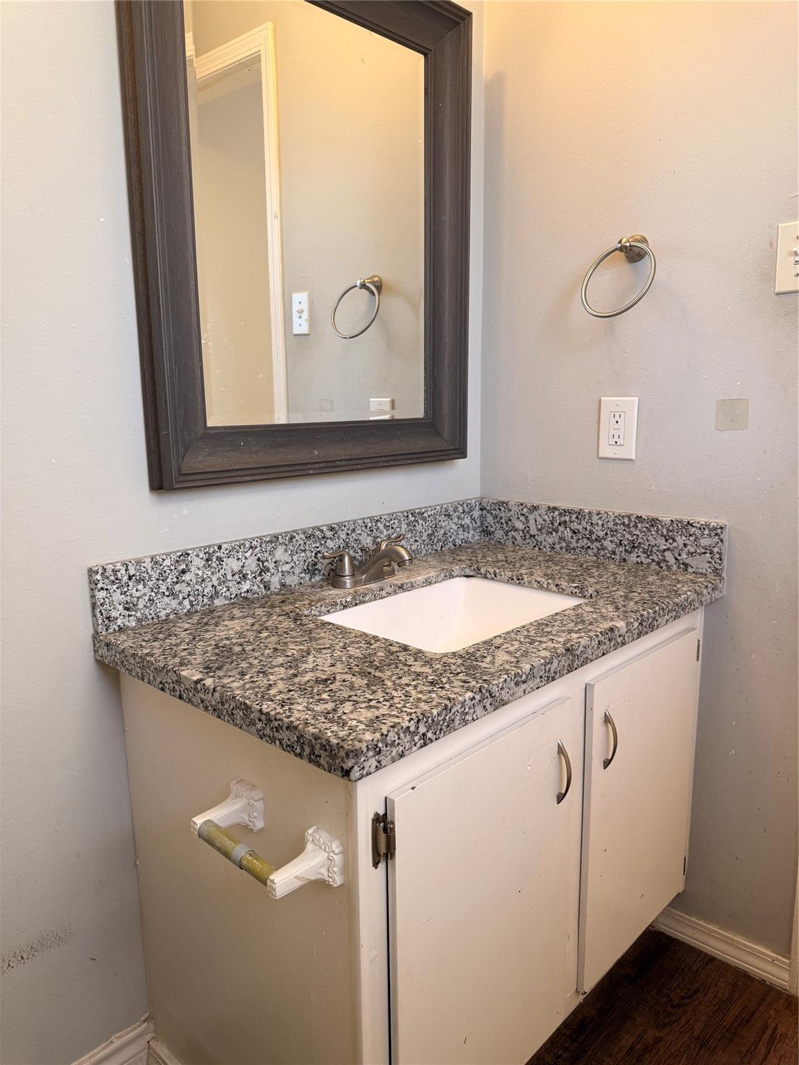 21139 Carmel Valley Drive