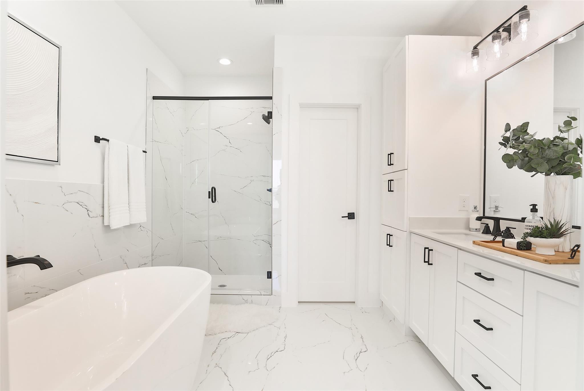 1020 W 15th 1/2 Street # B