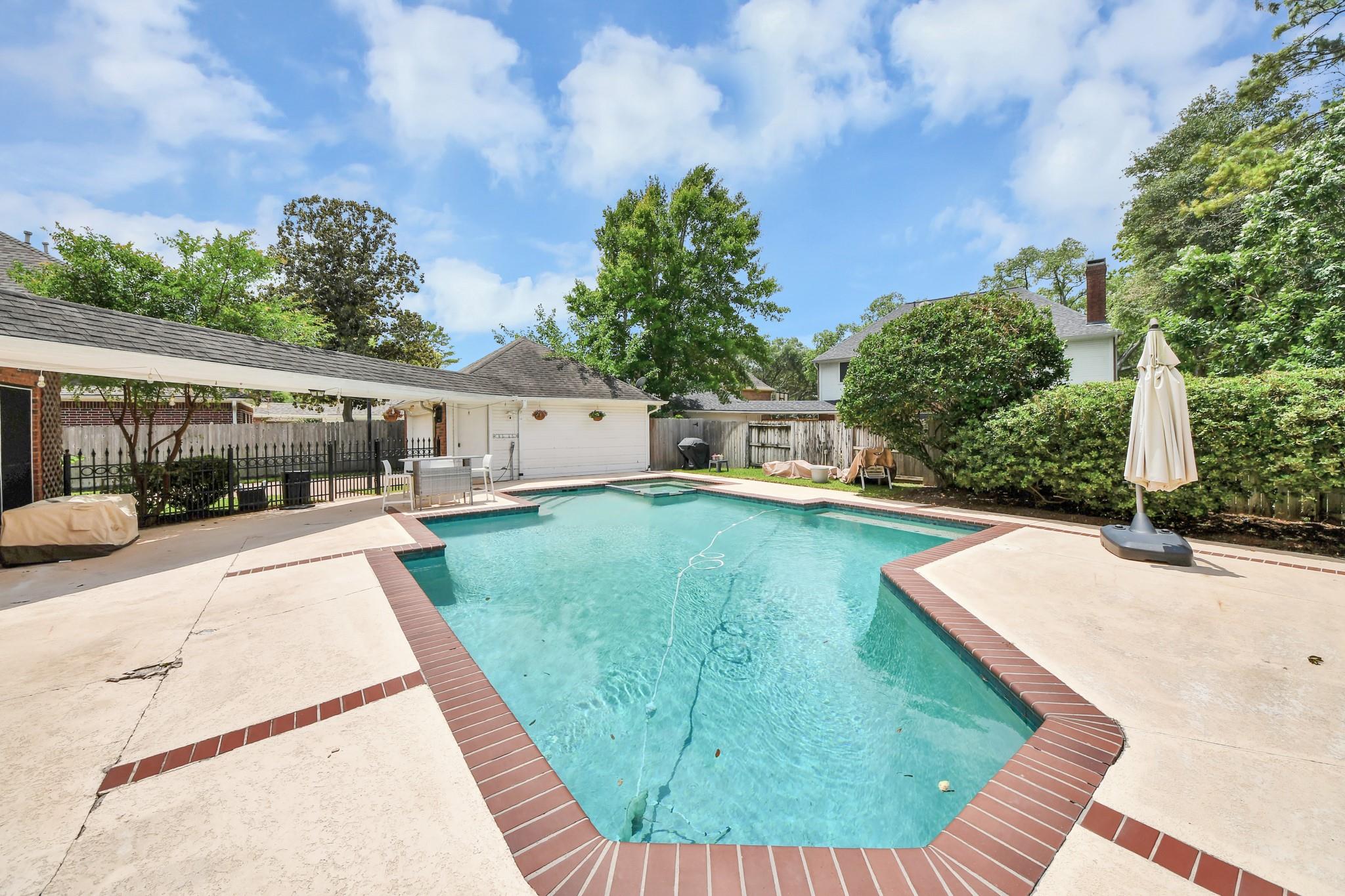 19702 Whitewind Drive