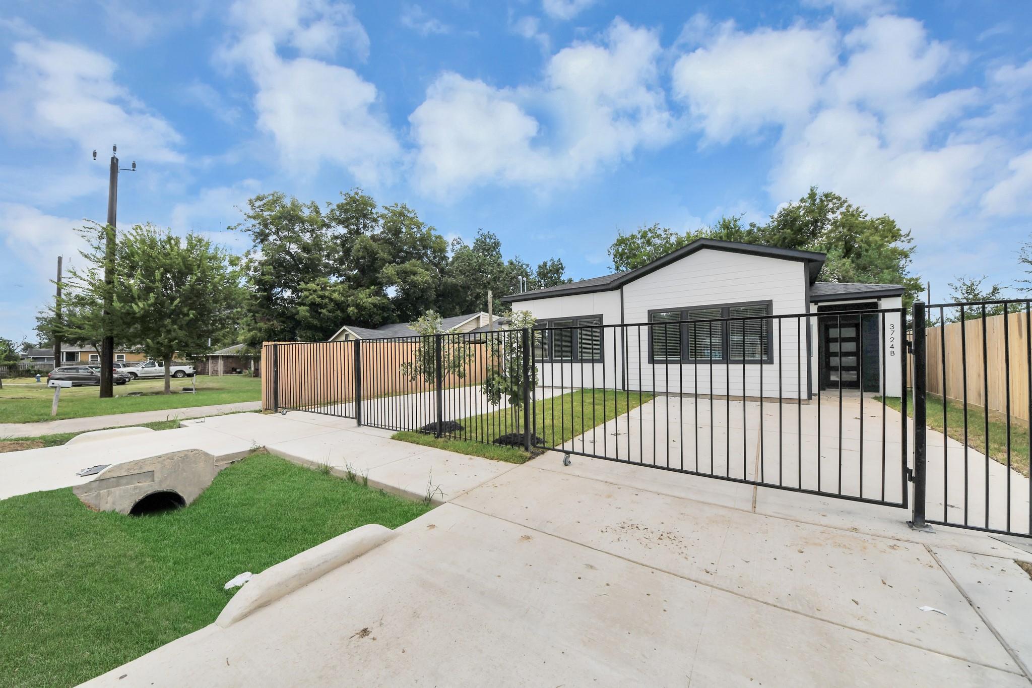 3724 Rebecca Street