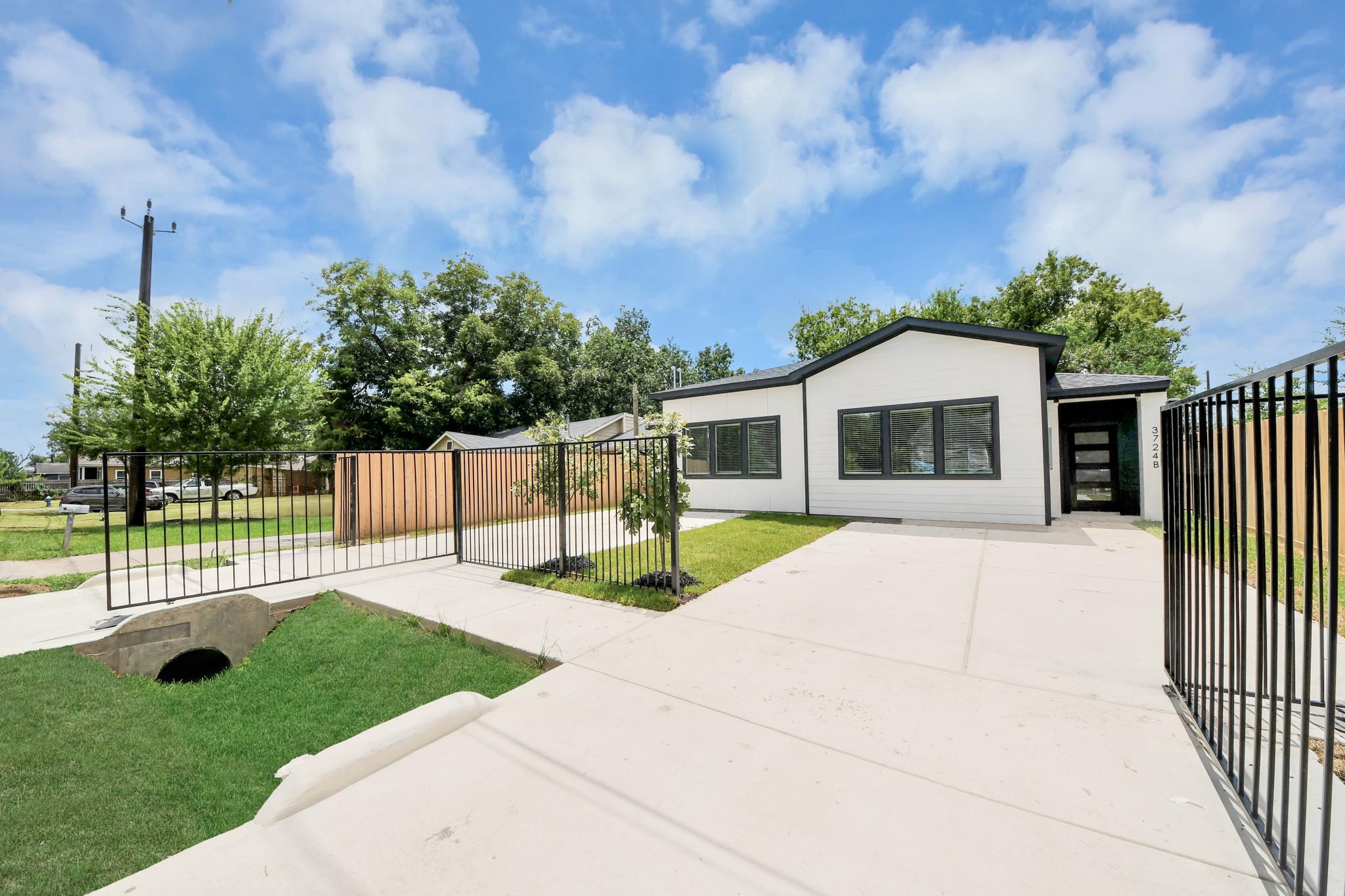 3724 Rebecca Street