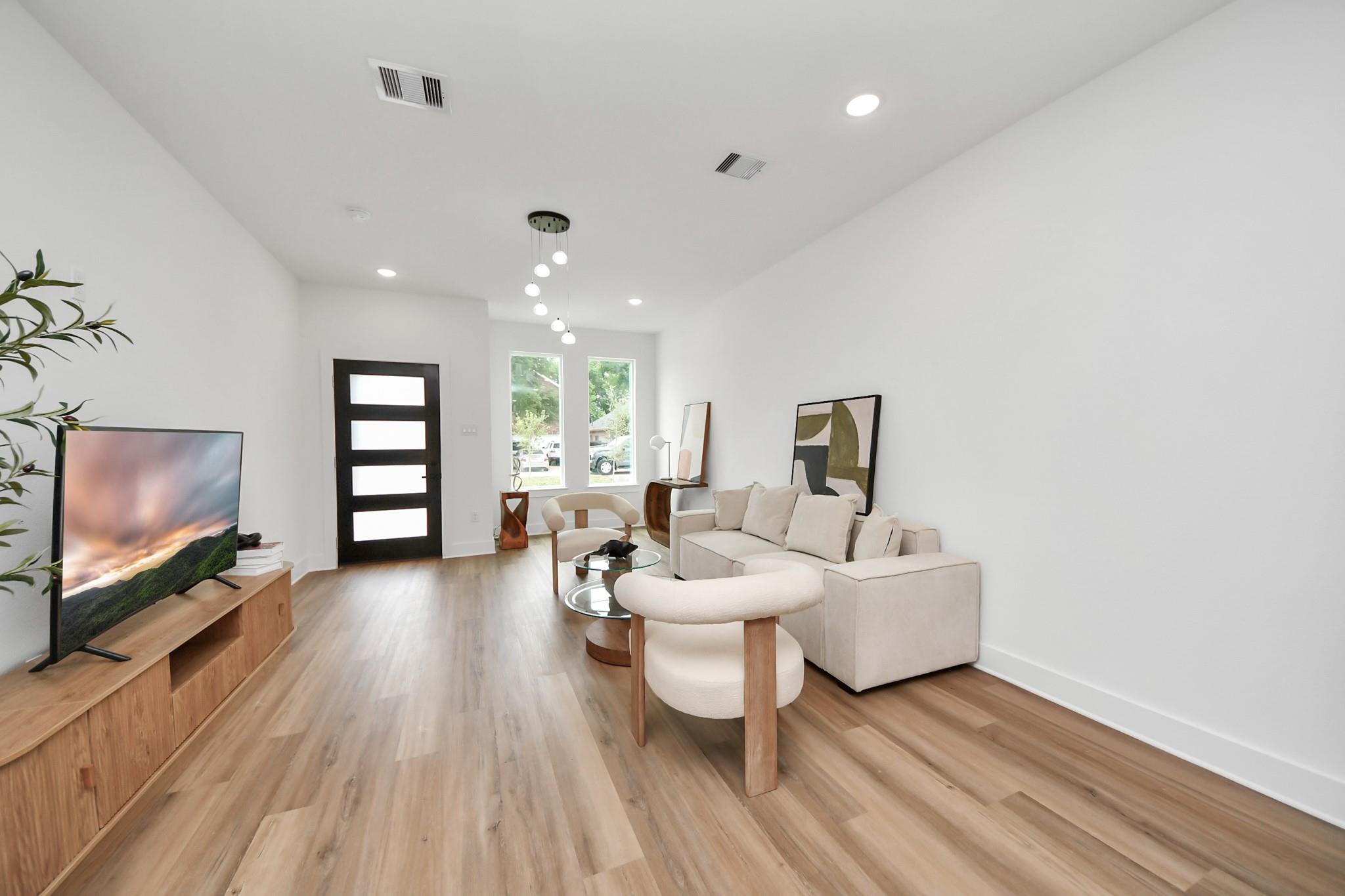 8119 Sterlingshire Street Unit: A/B