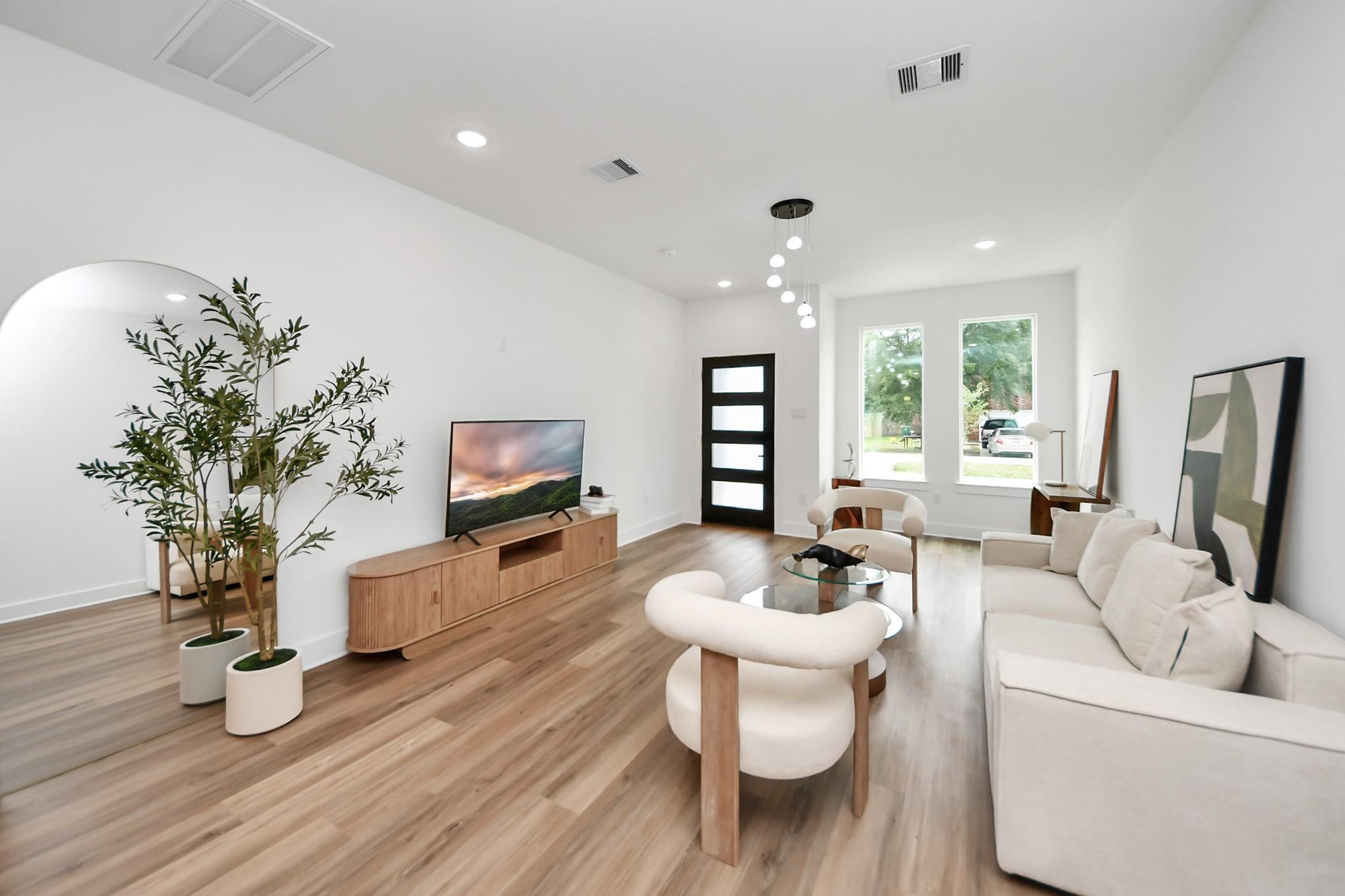 8119 Sterlingshire Street Unit: A/B