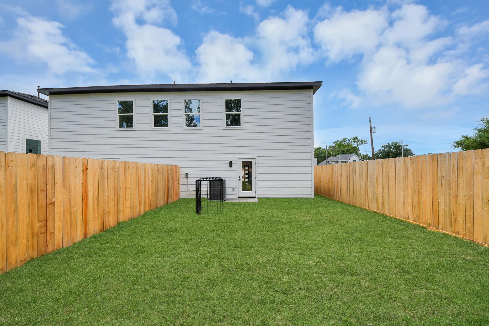 8119 Sterlingshire Street Unit: A/B