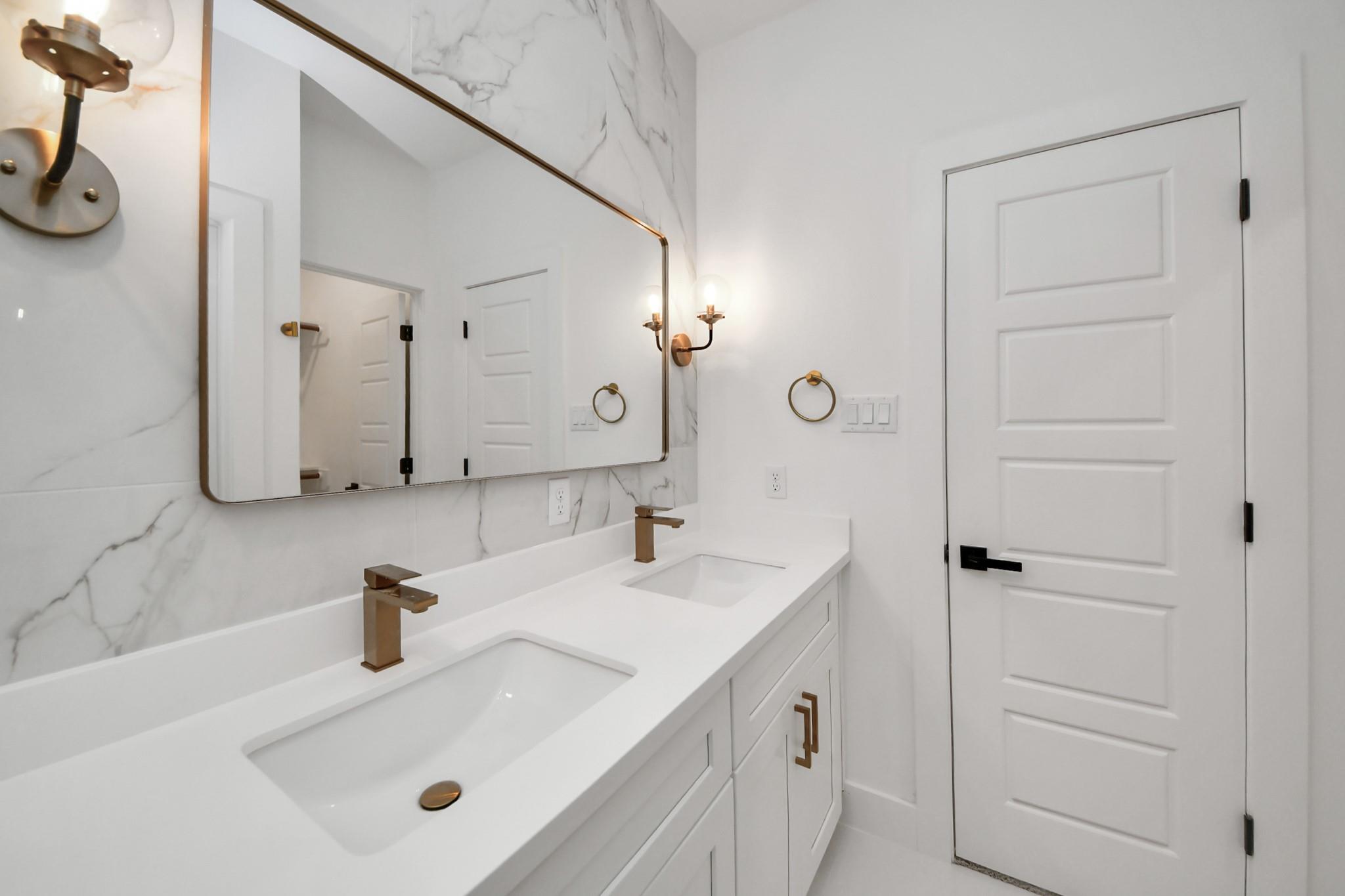 8119 Sterlingshire Street Unit: A/B