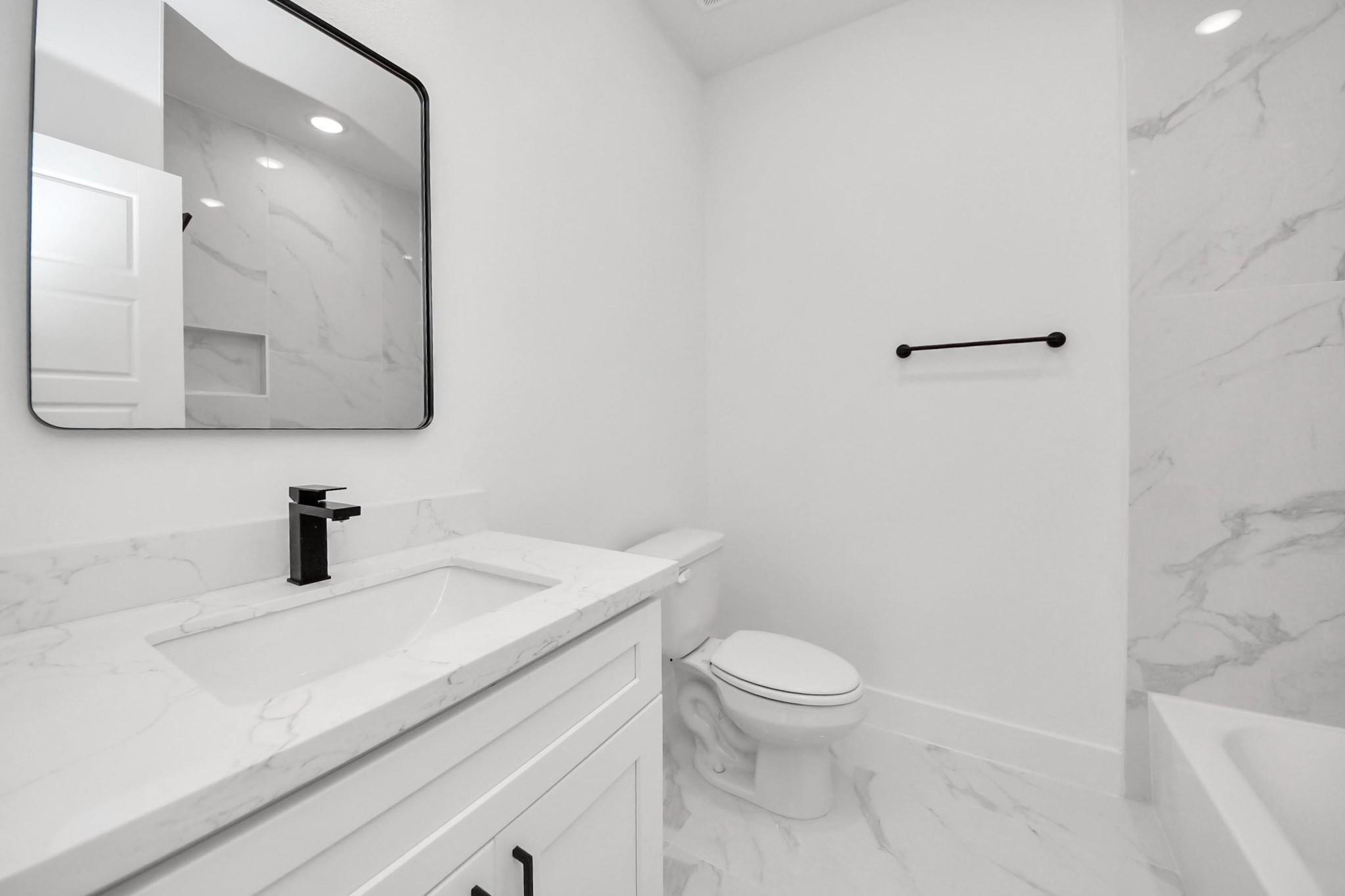 5532 Nielan St Streets Unit: A/B