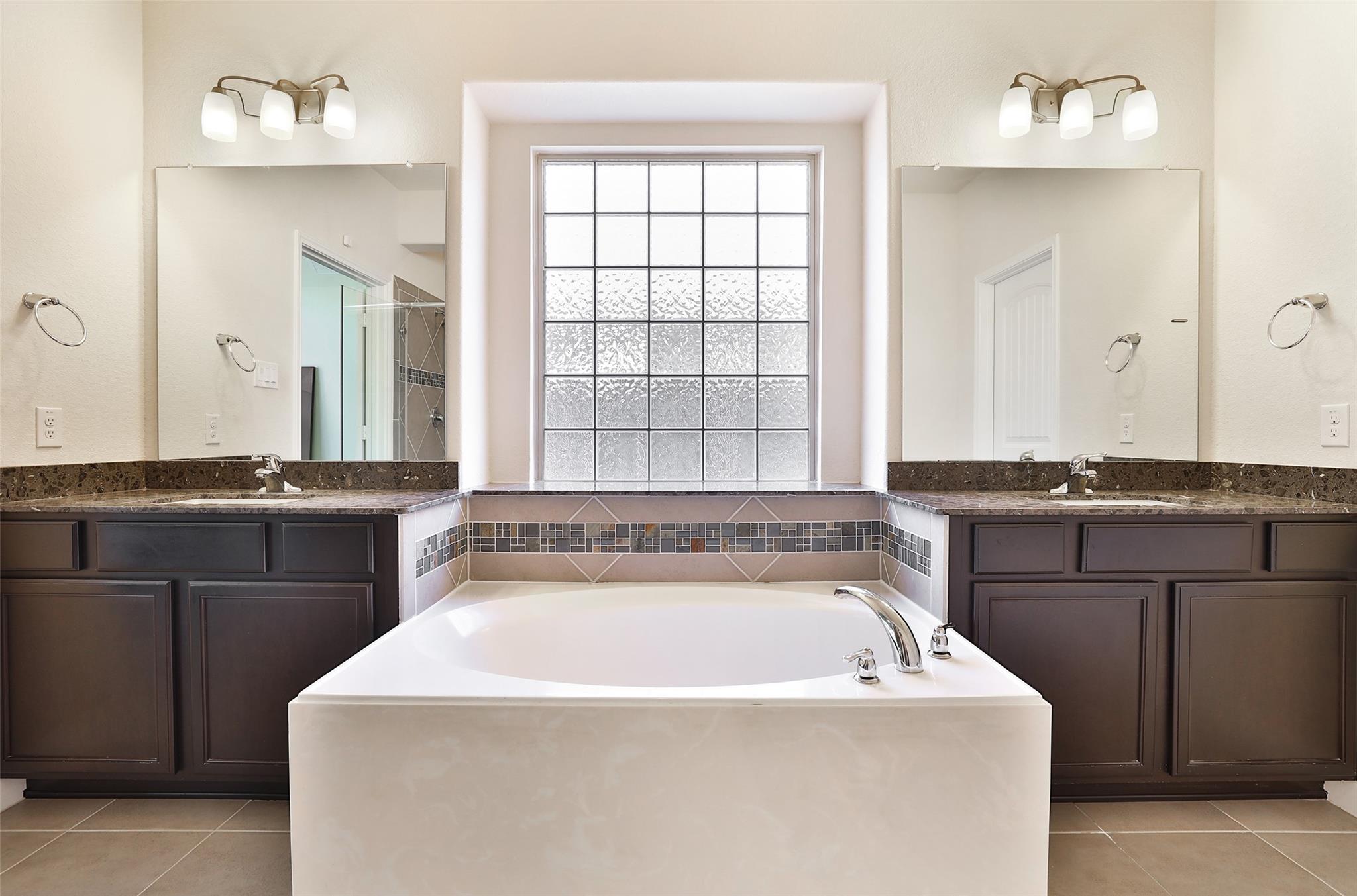 2215 Tonkawa Trail