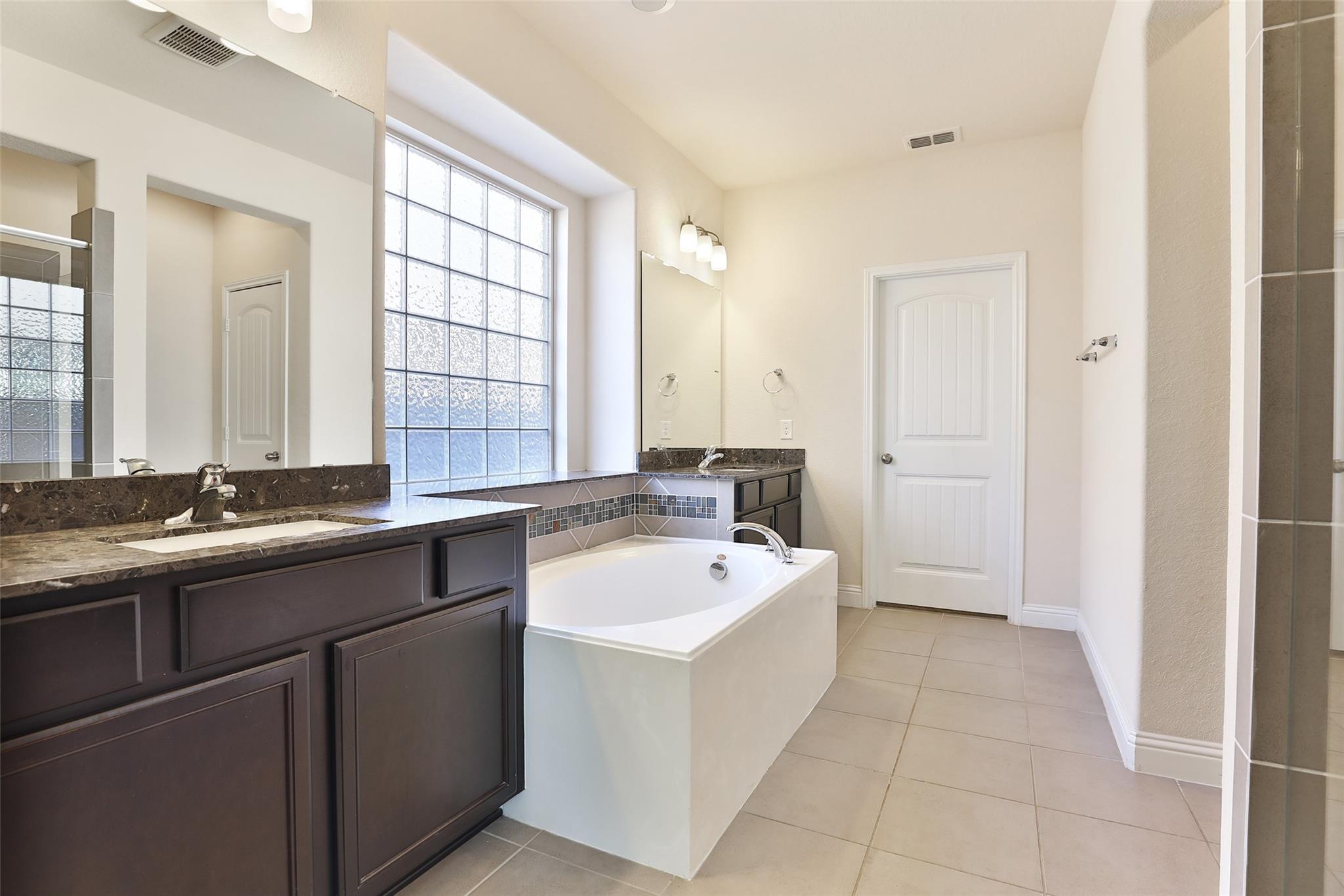2215 Tonkawa Trail