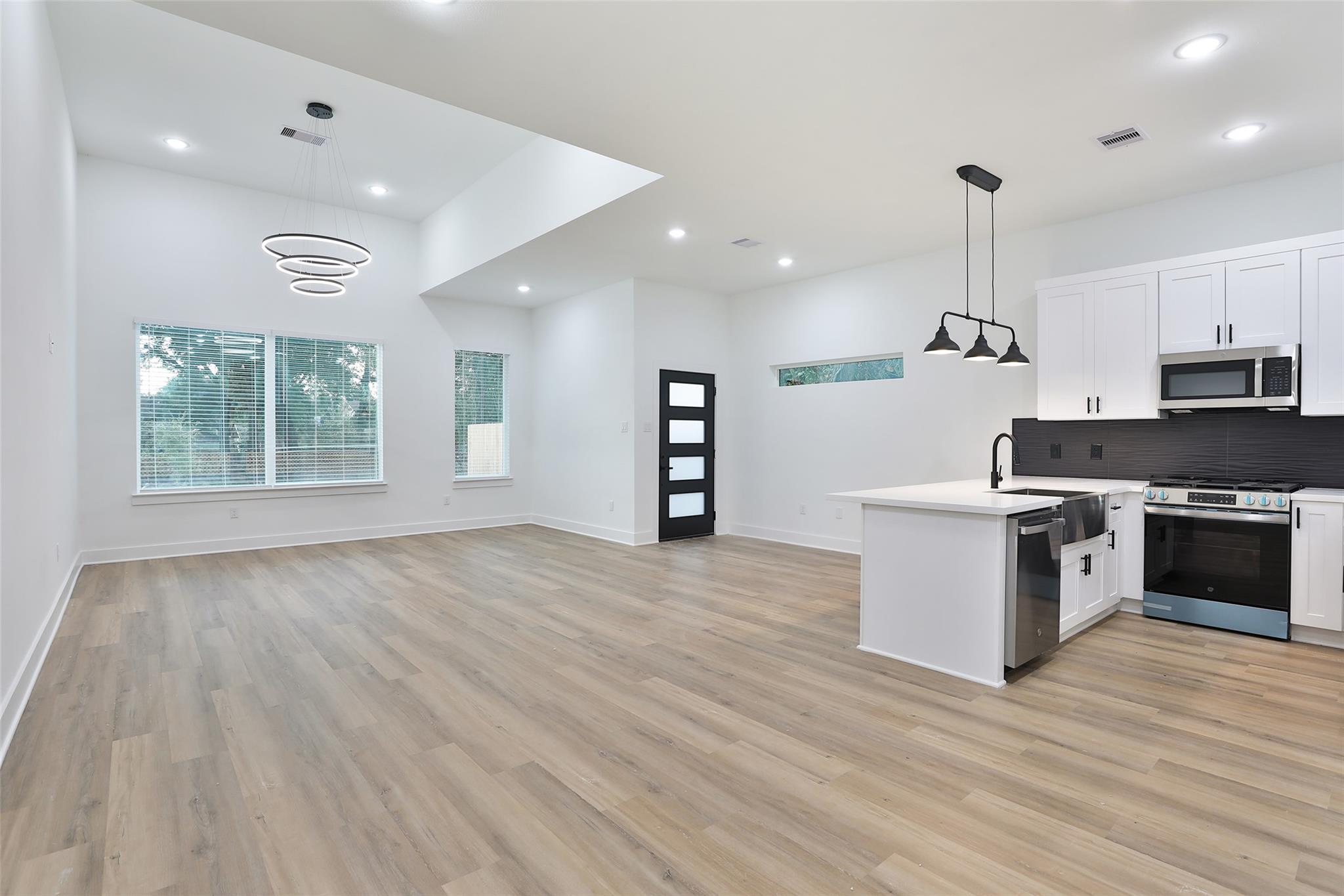 8109 Bigwood Street Unit: A/B