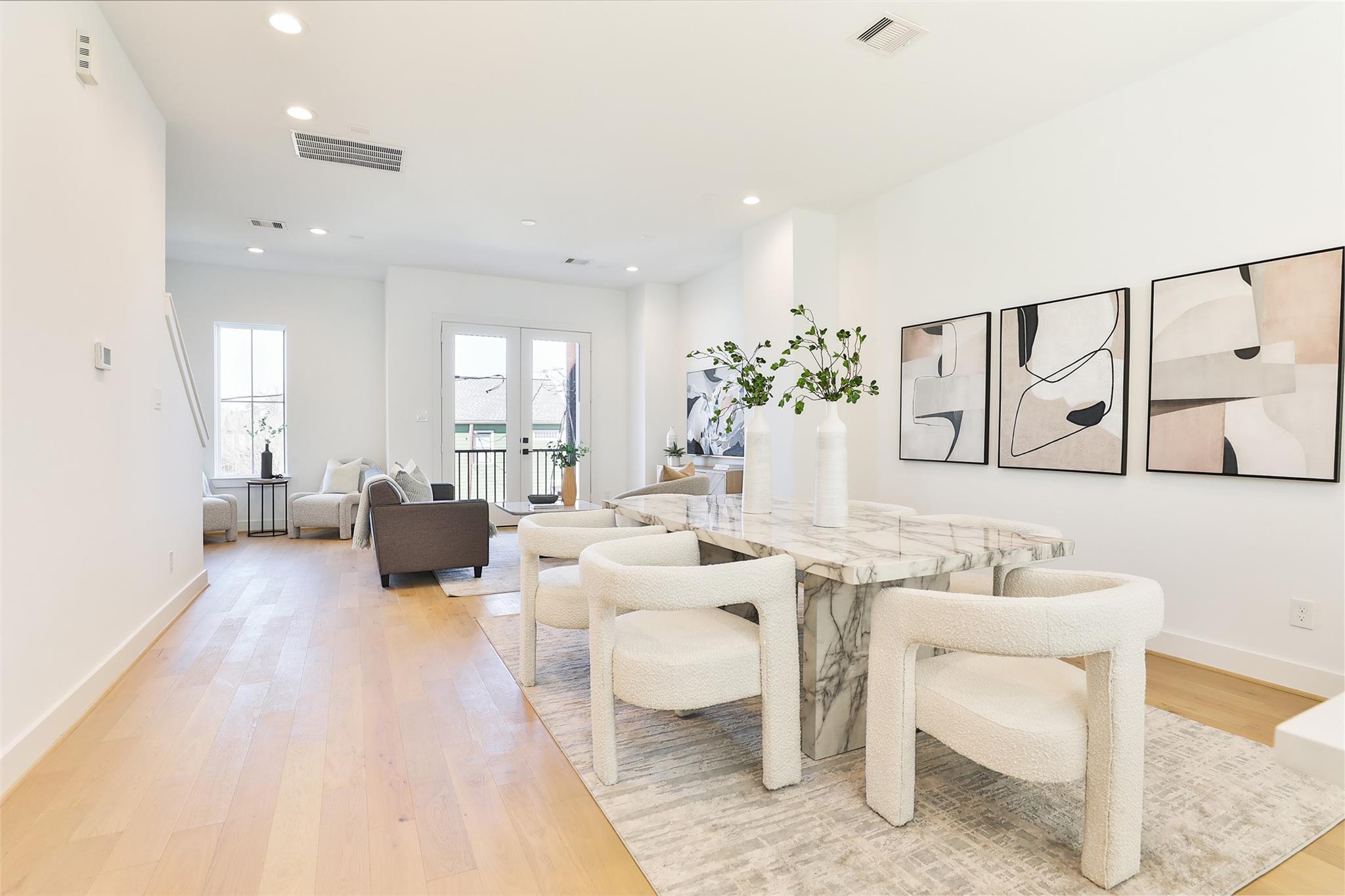 1016 W 15th 1/2 Street # C