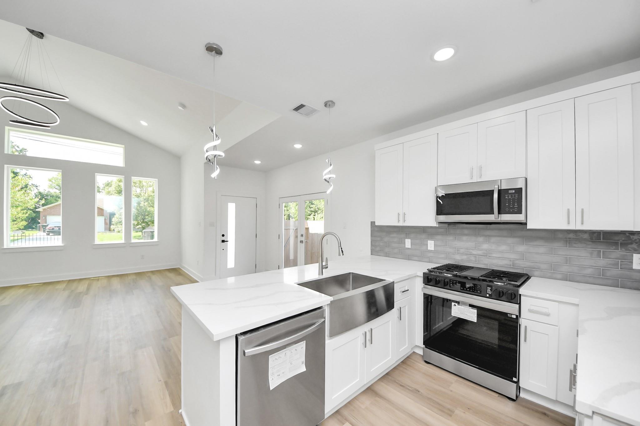 8109 Hamlet Street