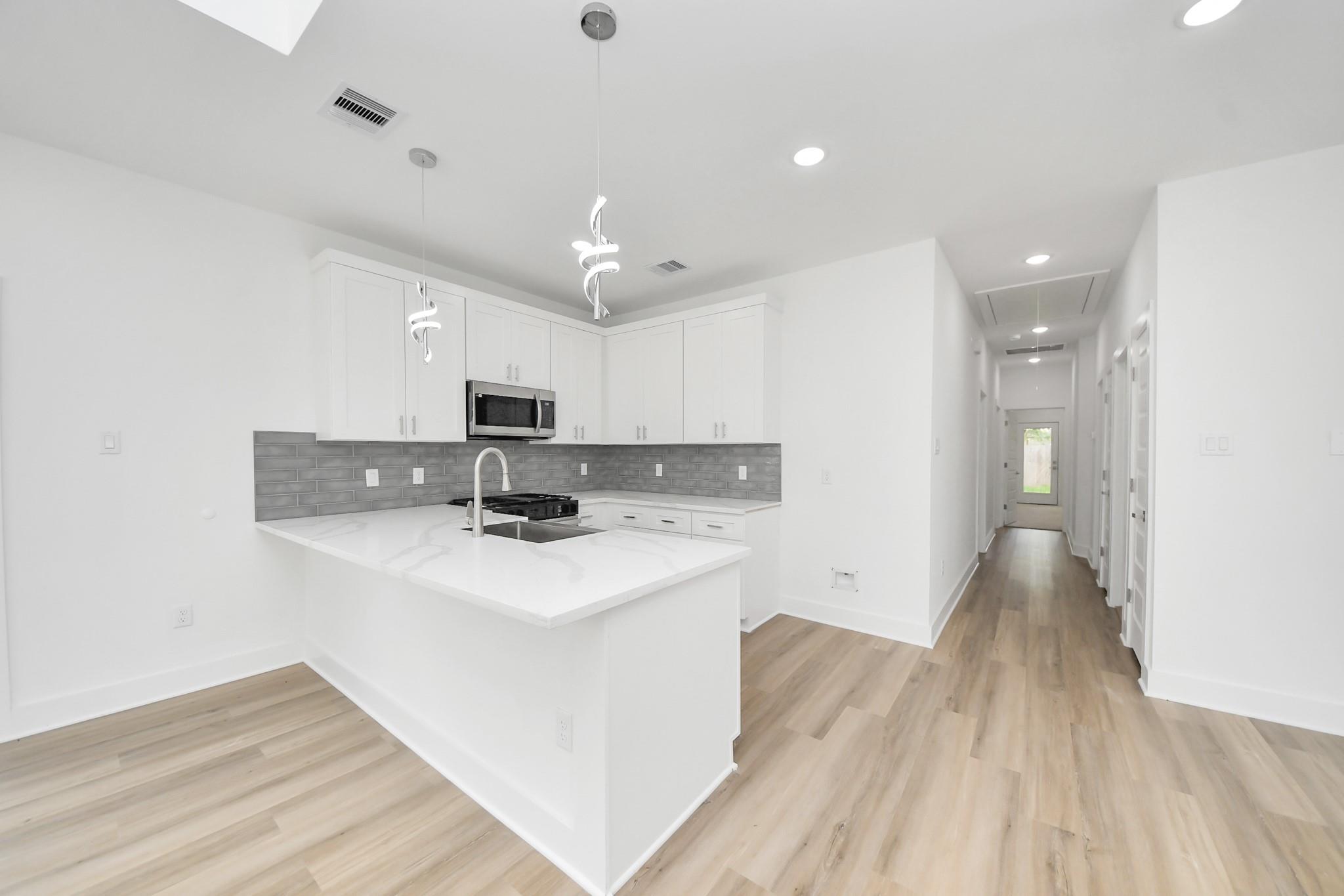 8109 Hamlet Street