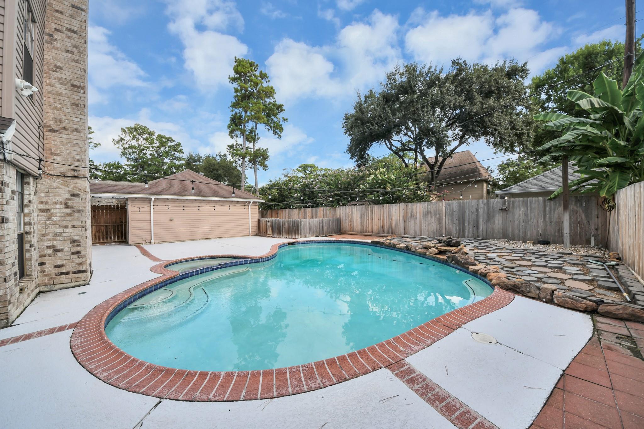 12911 Cluster Pine Drive