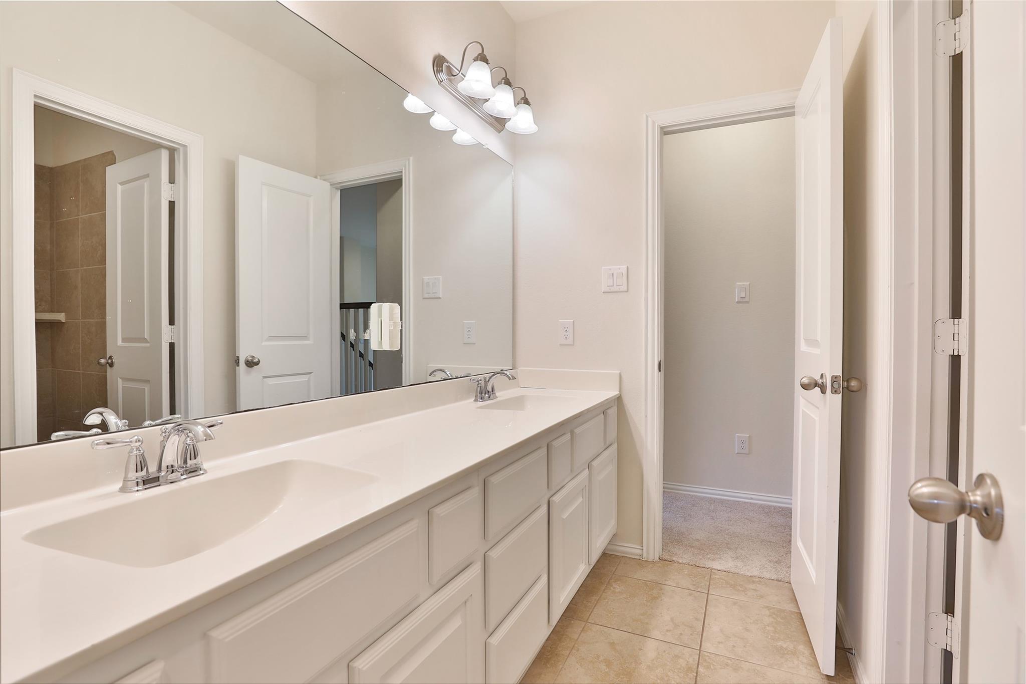 10255 S Goshawk Trail