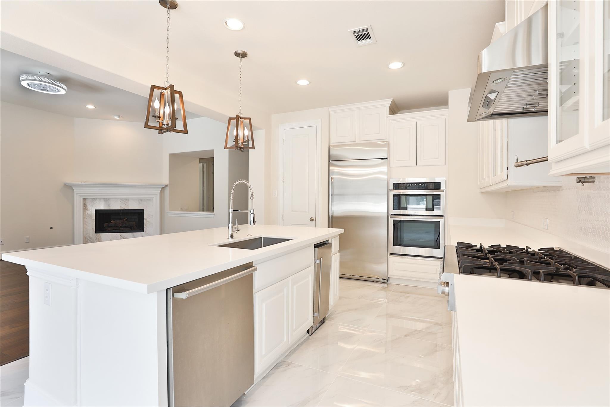 10255 S Goshawk Trail