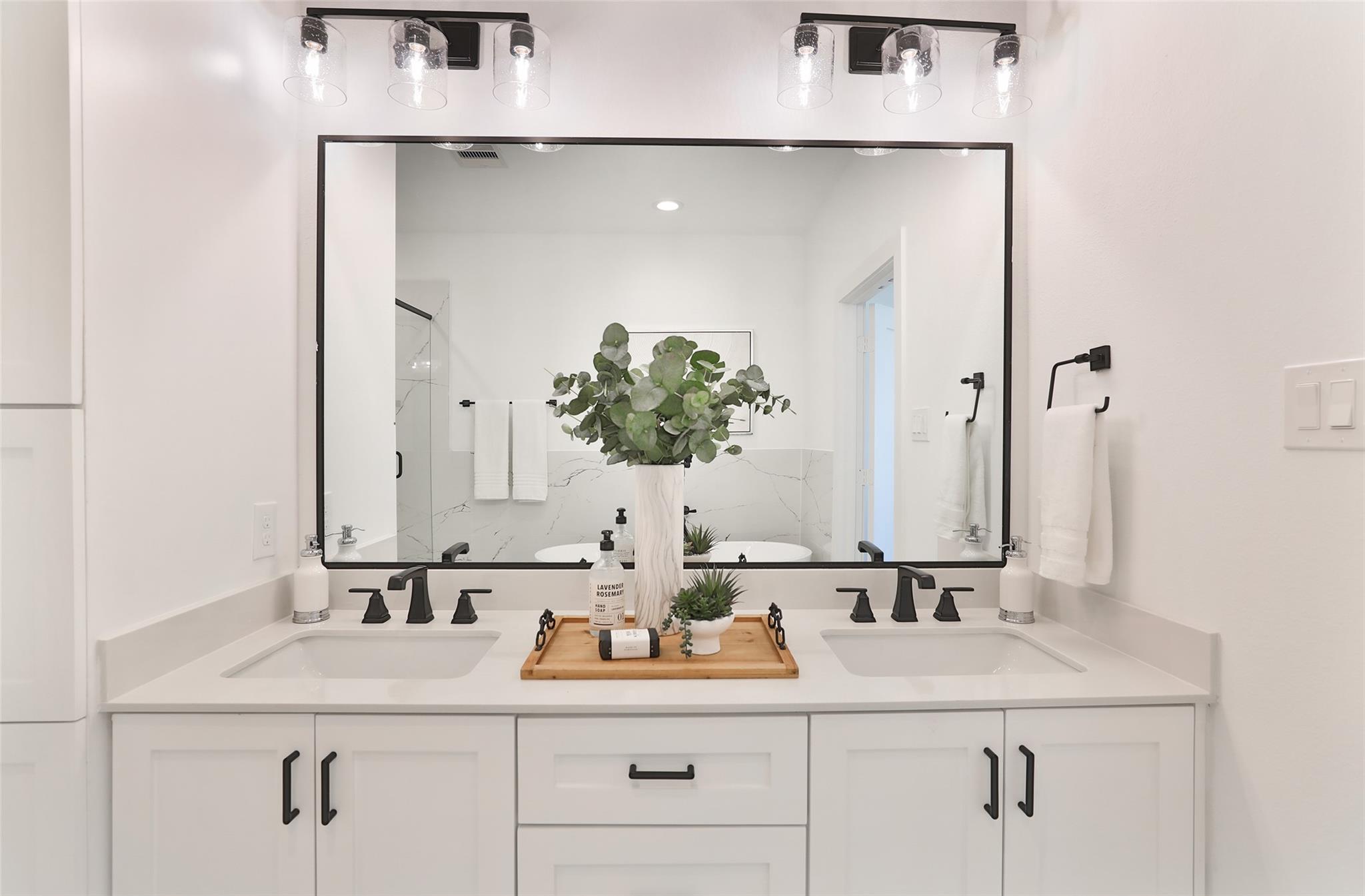 1018 W 15th 1/2 Street # B