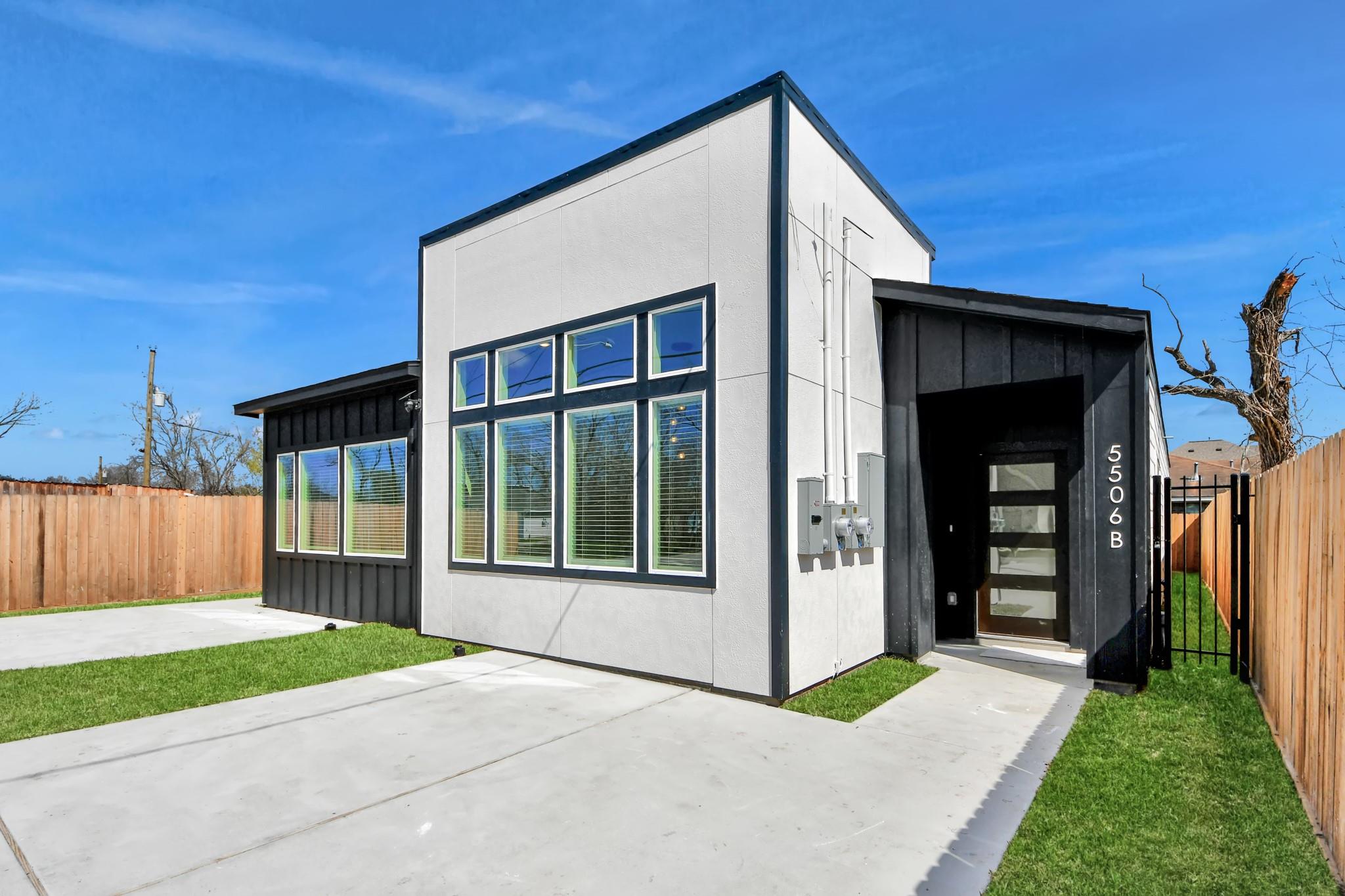 5506 Bacher St Street Unit: A/B