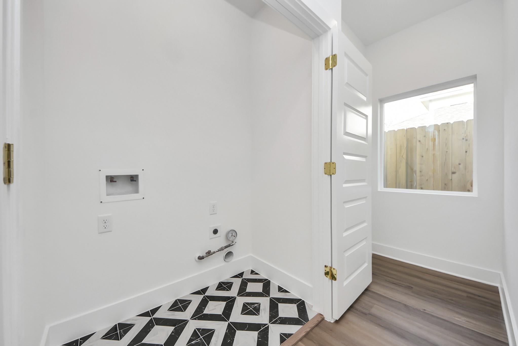 5506 Bacher St Street Unit: A/B