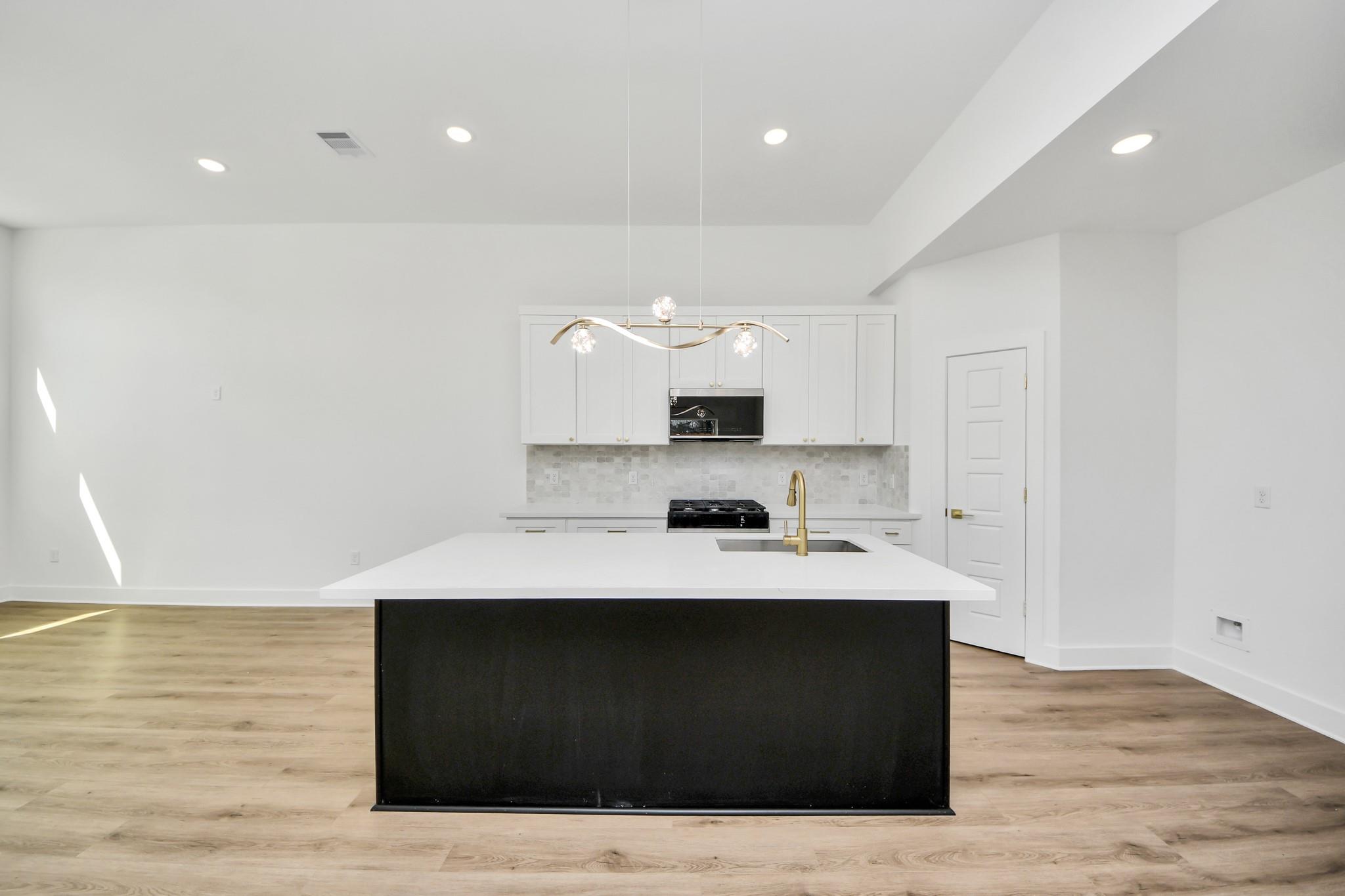 5506 Bacher St Street Unit: A/B