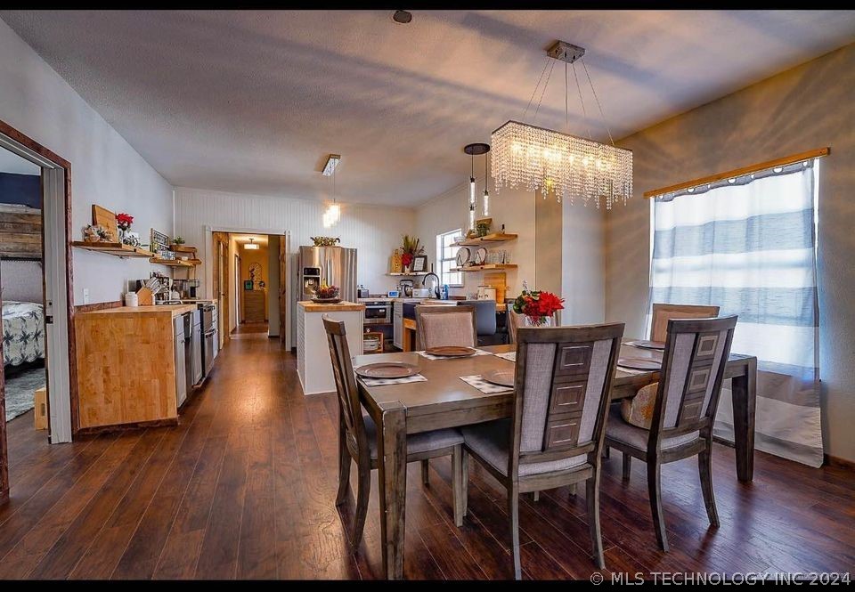 517 S Arnold Price Avenue