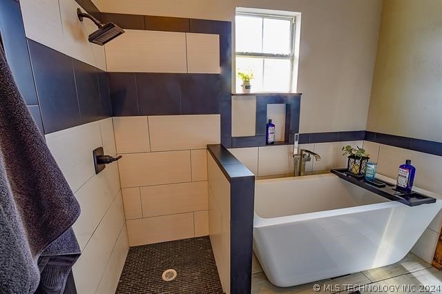 517 S Arnold Price Avenue