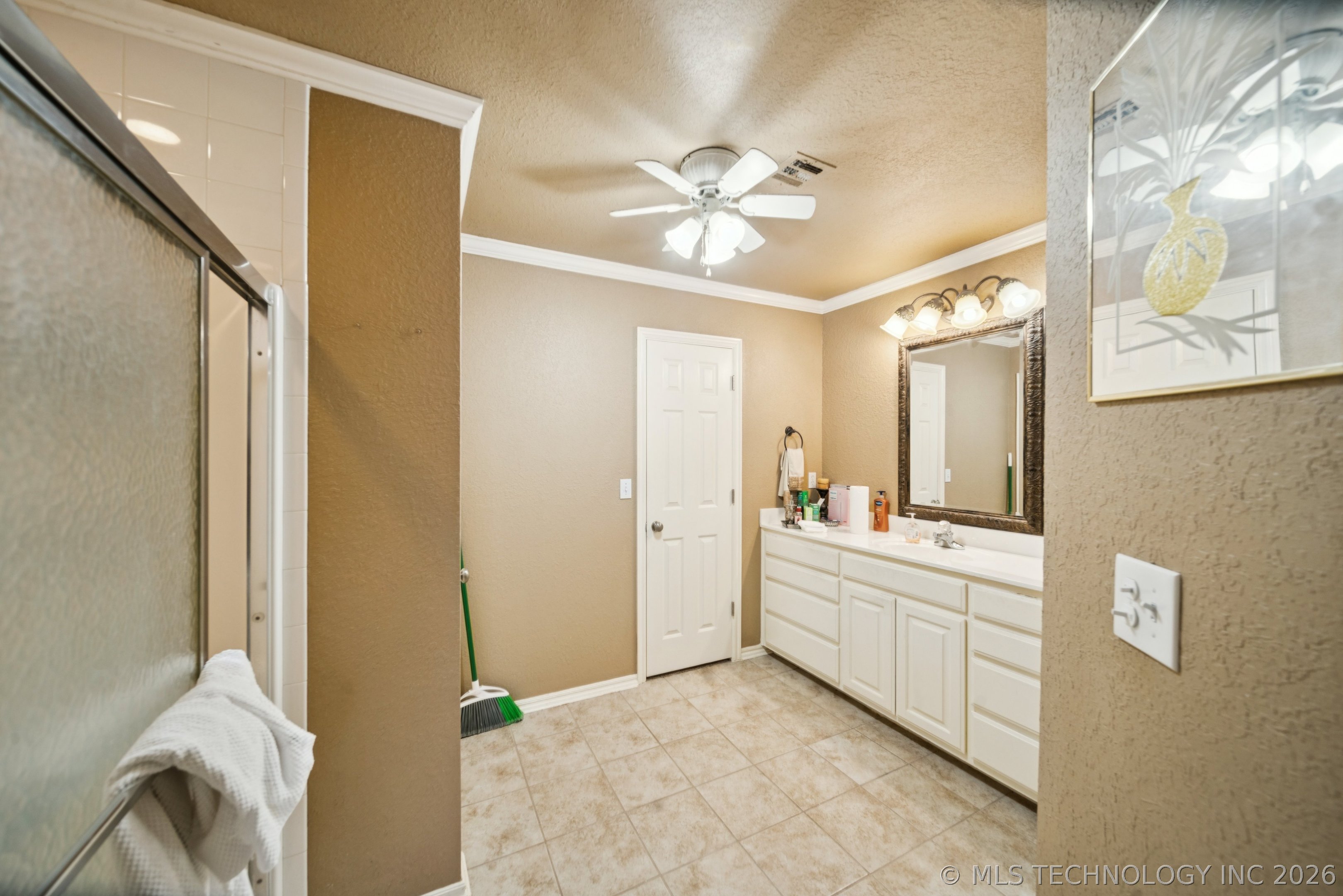 11712 E 117th Place N