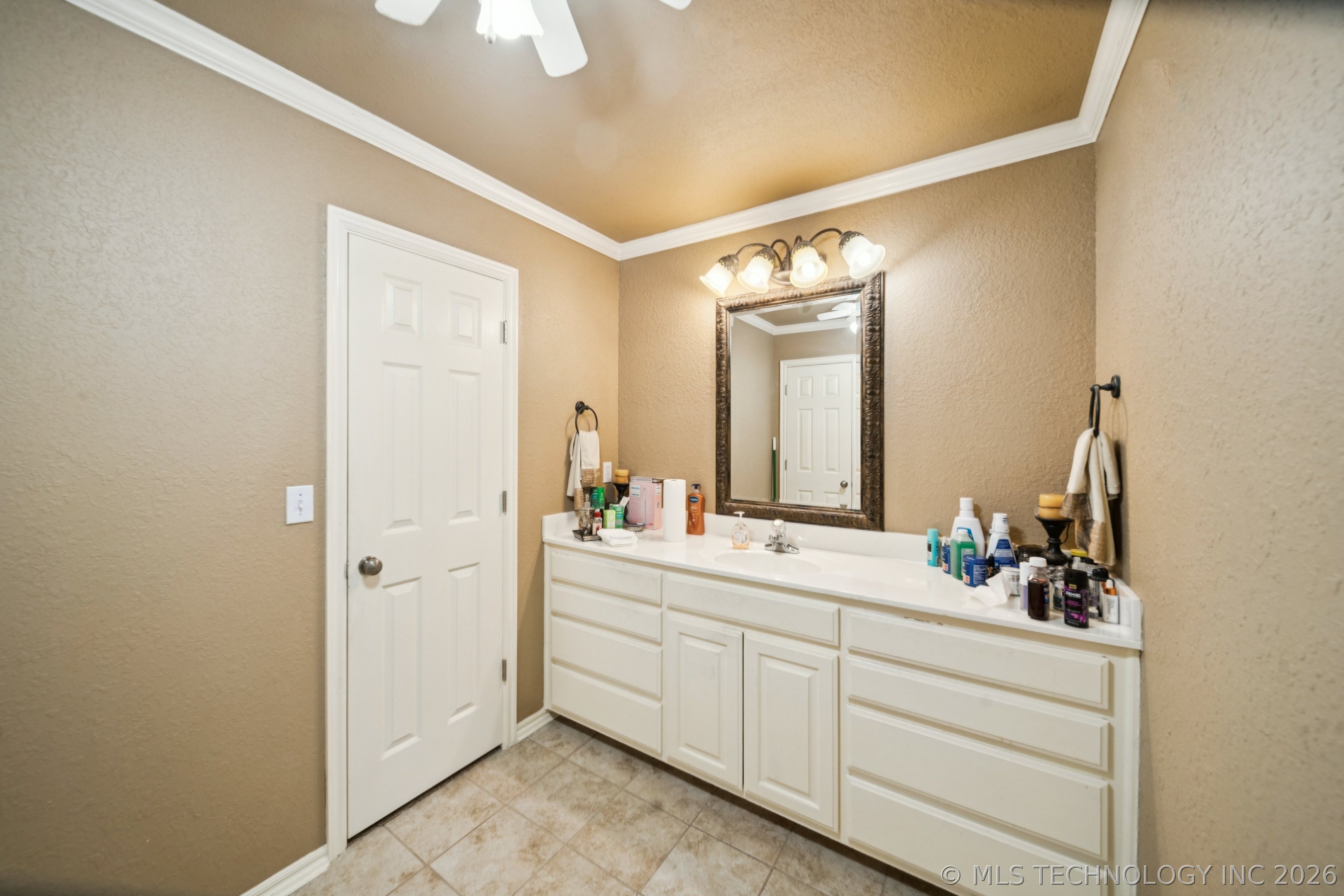 11712 E 117th Place N