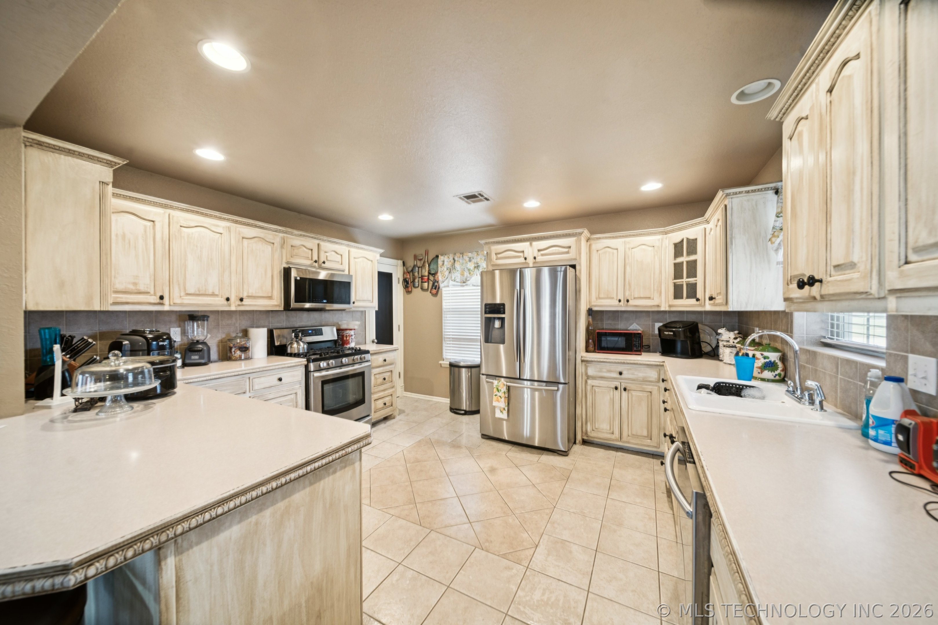 11712 E 117th Place N