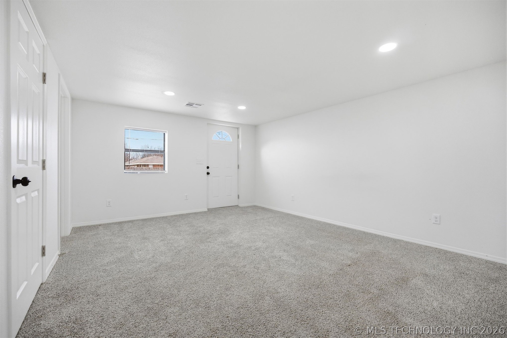 2807 E 3rd Street